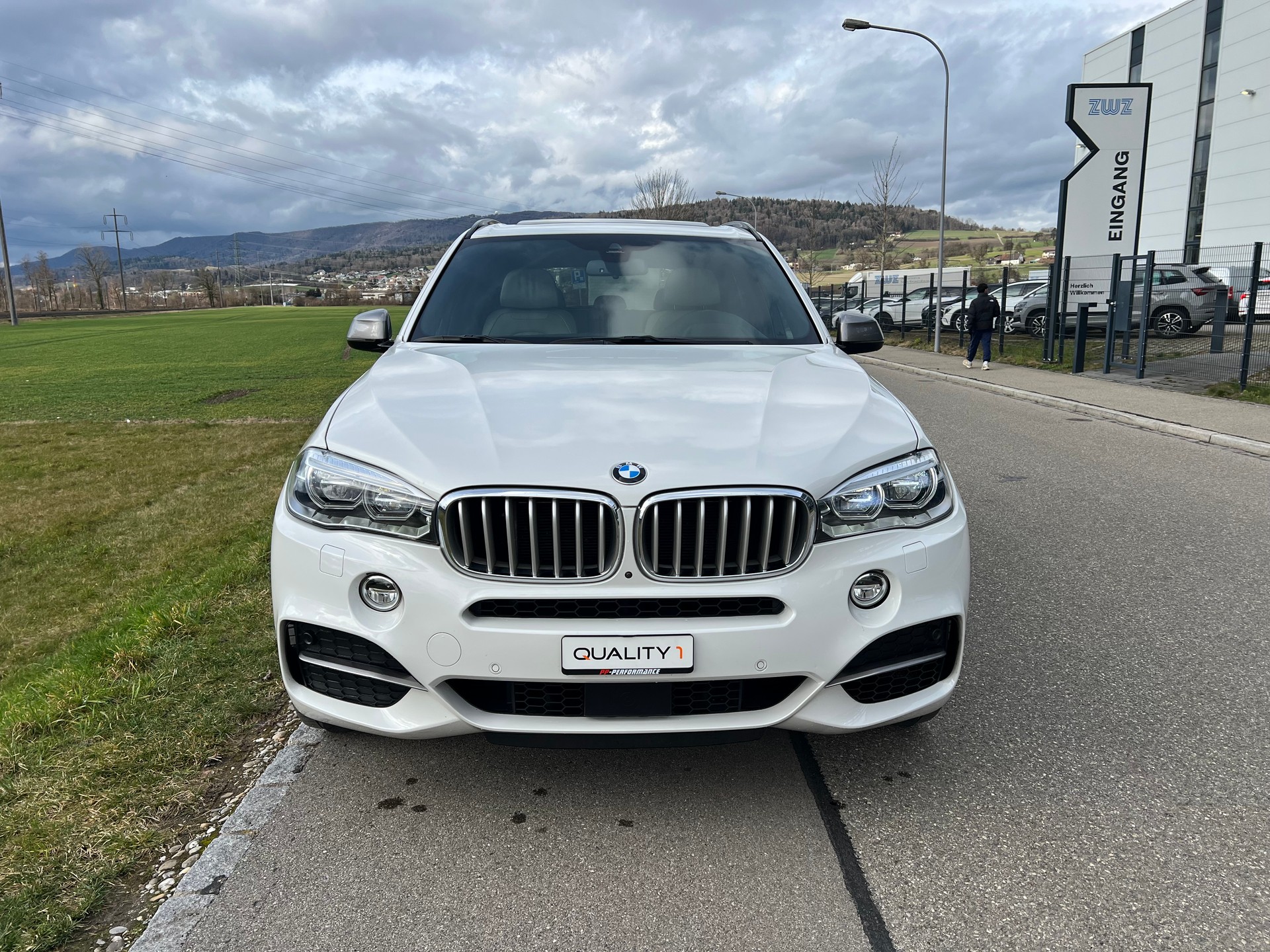 BMW X5 xDrive M50d Steptronic-image-4