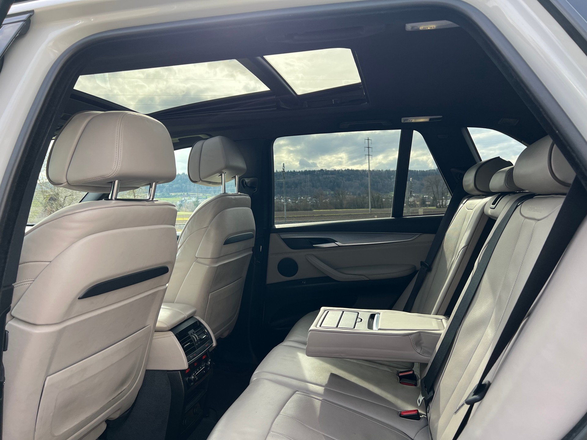 BMW X5 xDrive M50d Steptronic-image-30