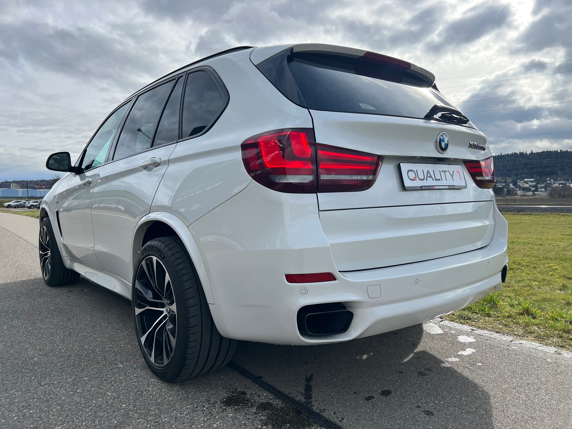 BMW X5 xDrive M50d Steptronic-image-9