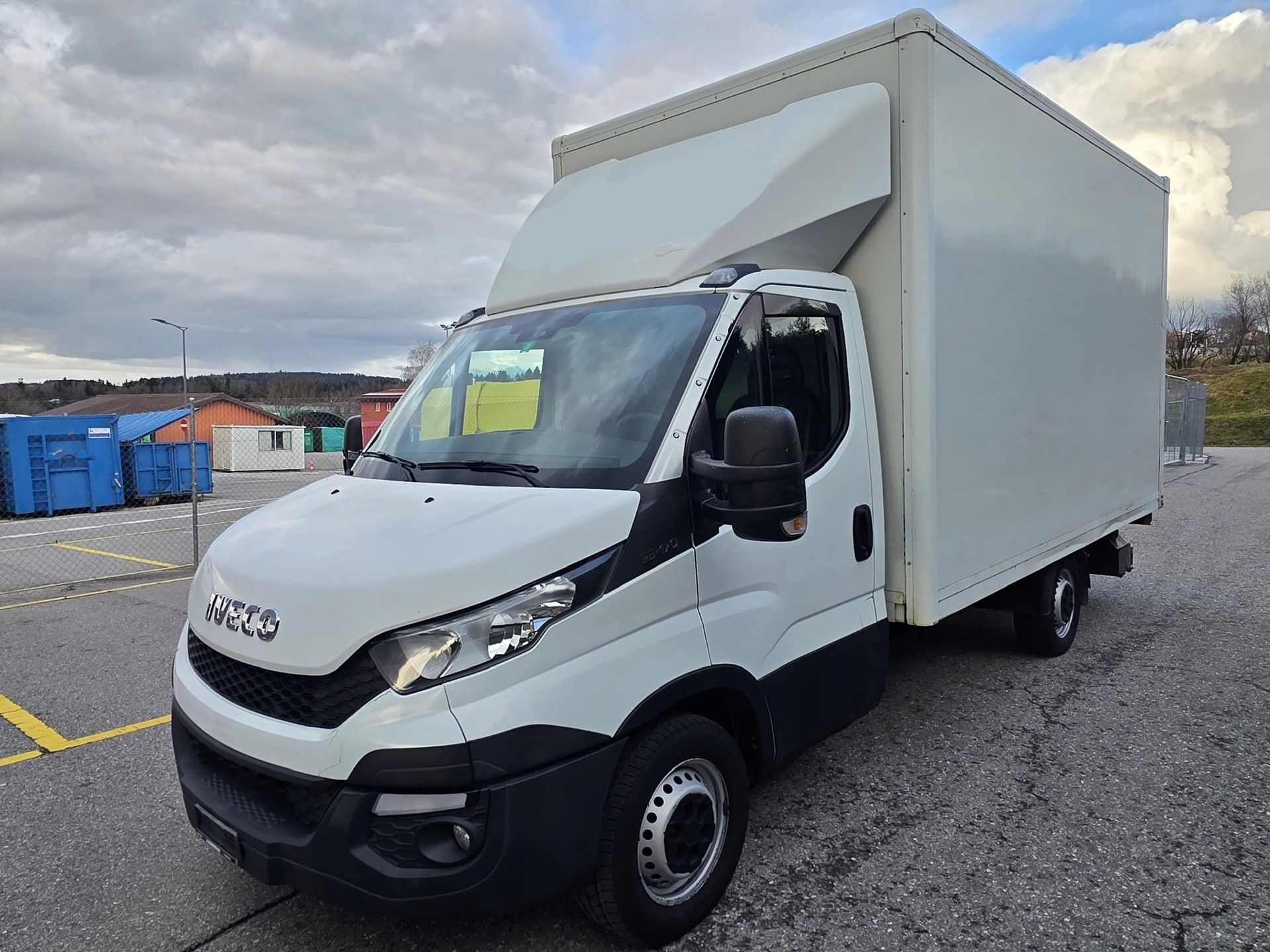 IVECO 35S17 3.0 Diesel Euro5 Caisse déménagement-image-0