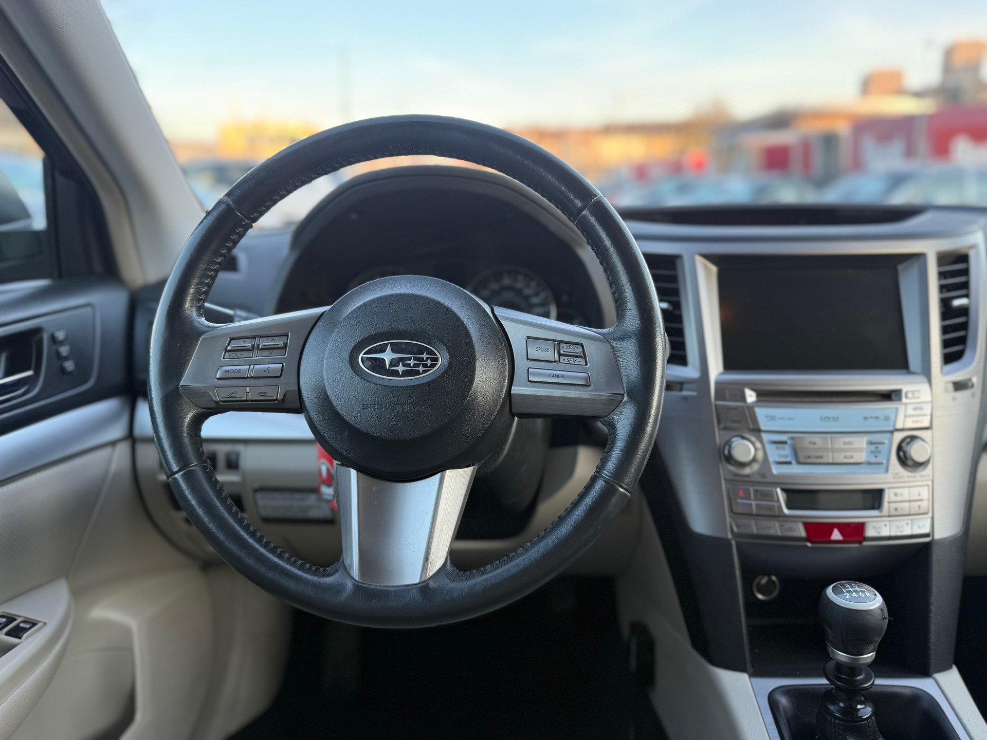 SUBARU Outback 2.5i Limited AWD-image-10