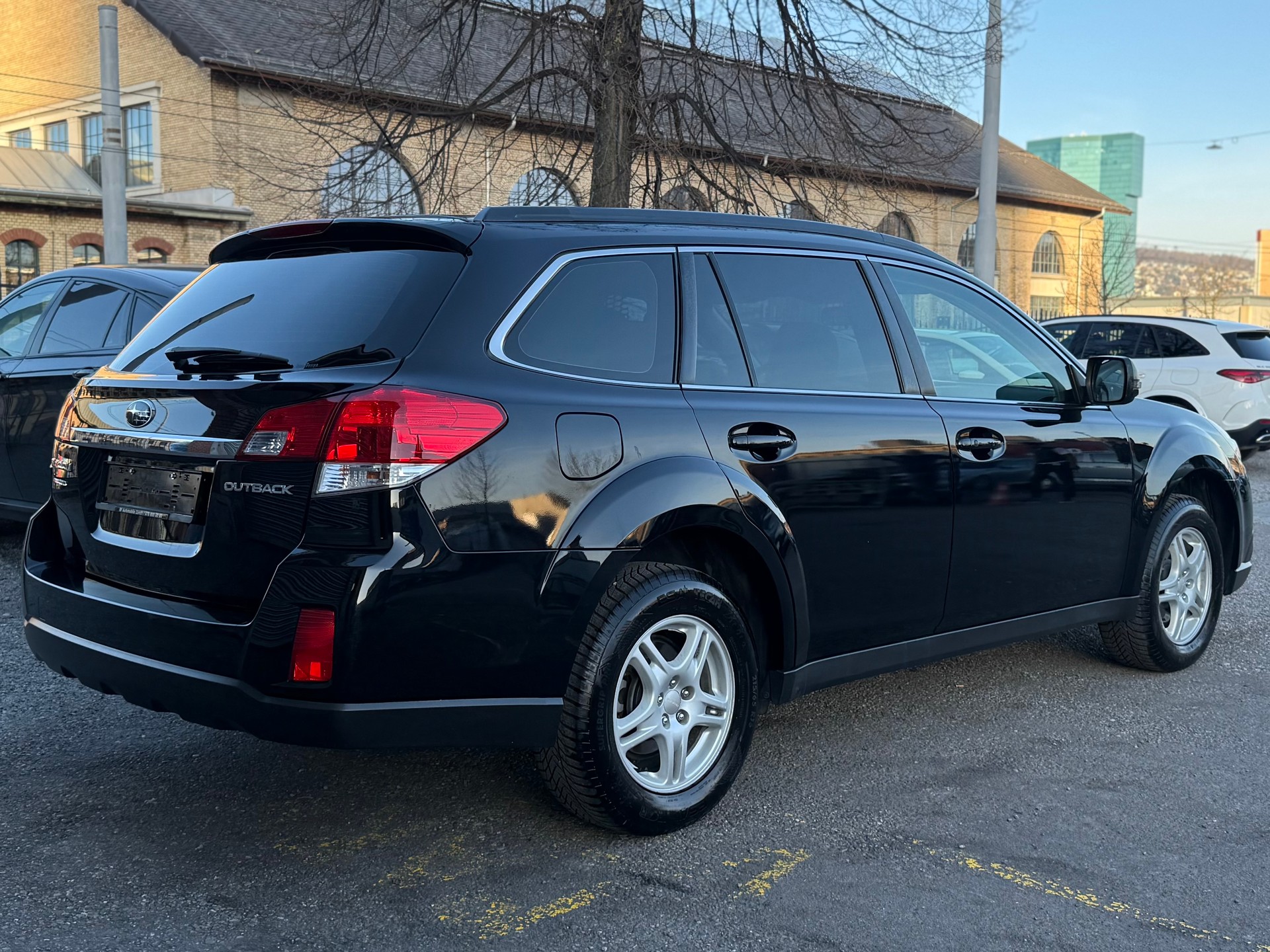 SUBARU Outback 2.5i Limited AWD-image-5