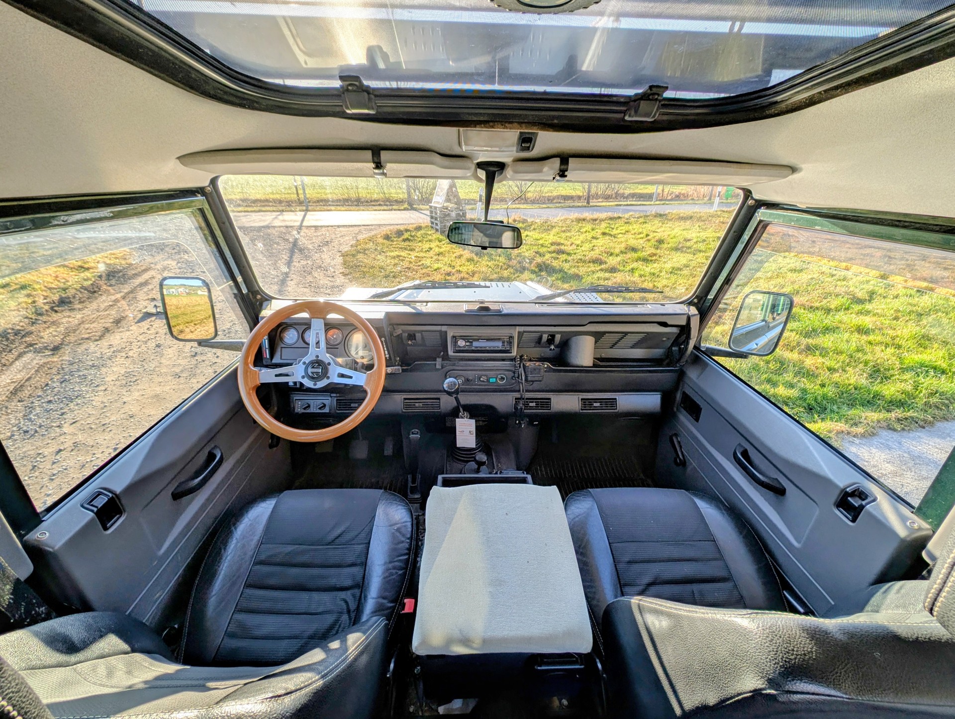 LAND ROVER Defender 90 CSW 2.5 Td5-image-2