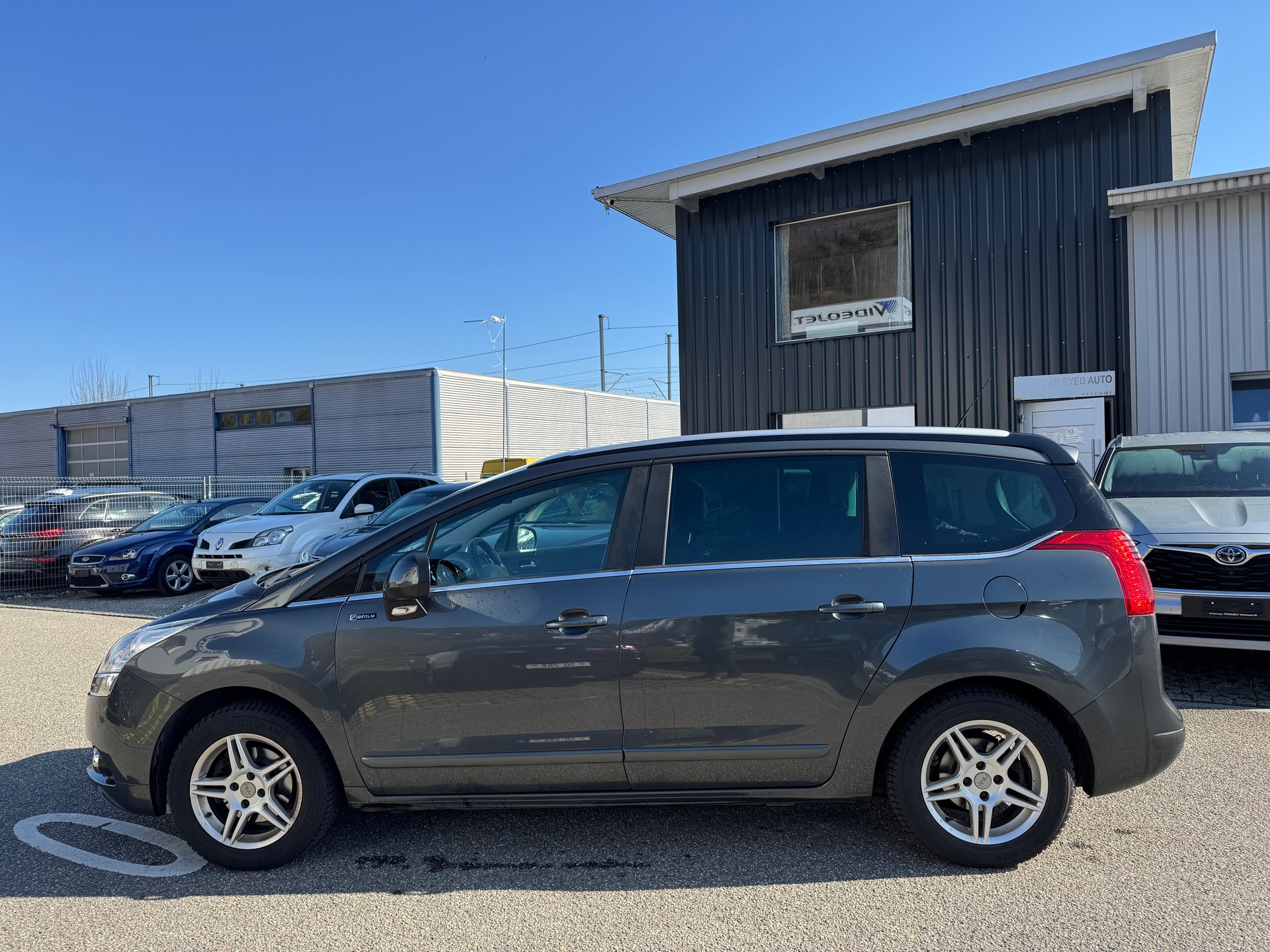 PEUGEOT 5008 1.6 16V T Swiss Edition,+ FRISCH AB MFK-image-4