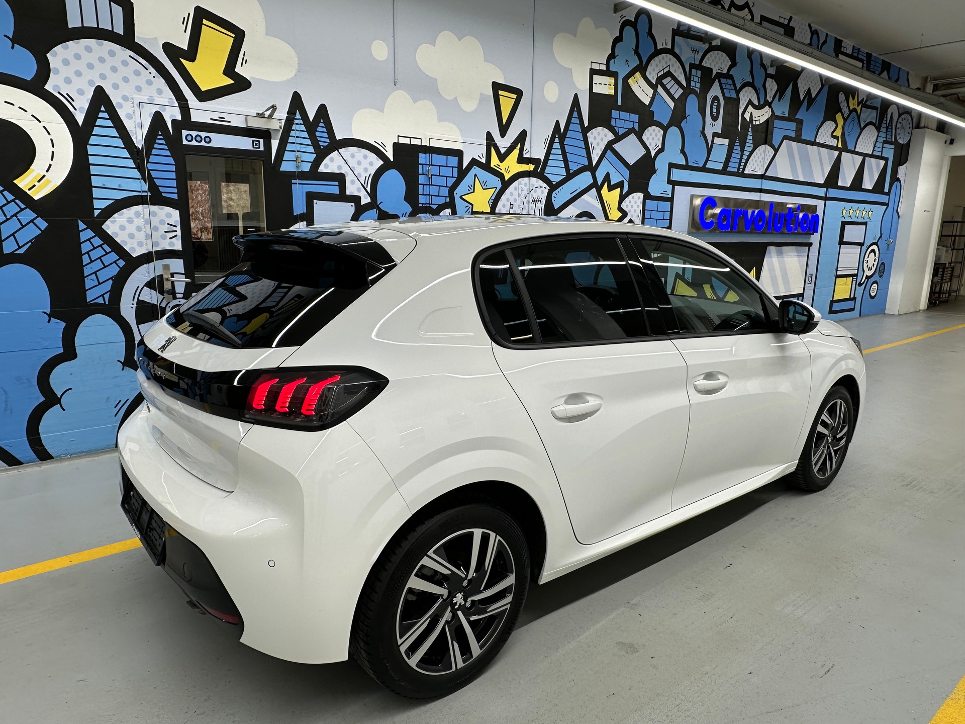 PEUGEOT 208 1.2 PureTech Allure Pack-image-3