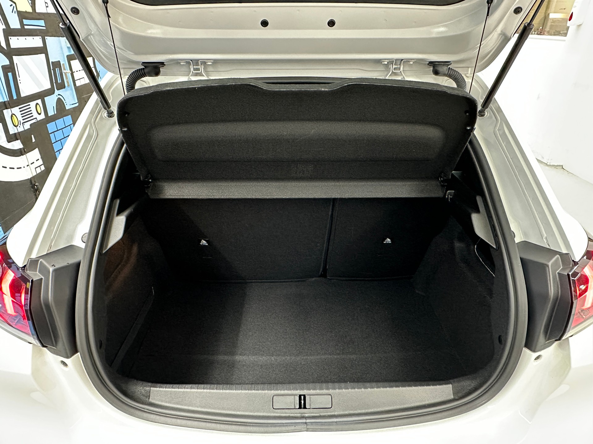 PEUGEOT 208 1.2 PureTech Allure Pack-image-5