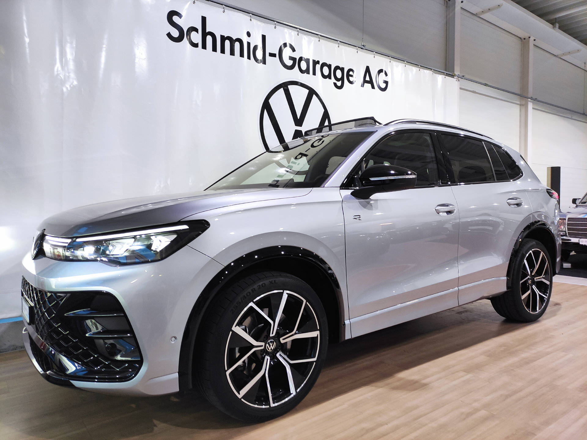 VW Tiguan 2.0 TSI R-Line Black-Style DSG 4motion-showroom-element-1