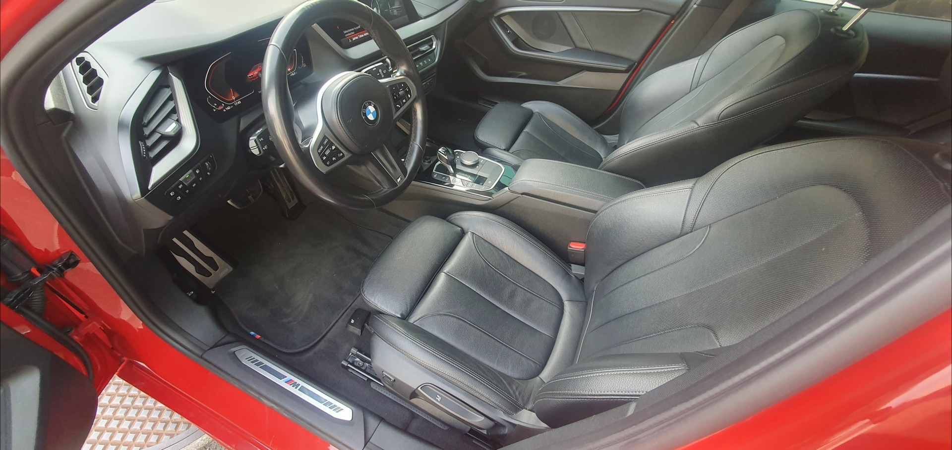 BMW 118i M Sport Steptronic-image-14