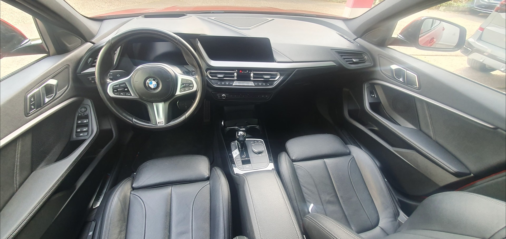 BMW 118i M Sport Steptronic-image-15