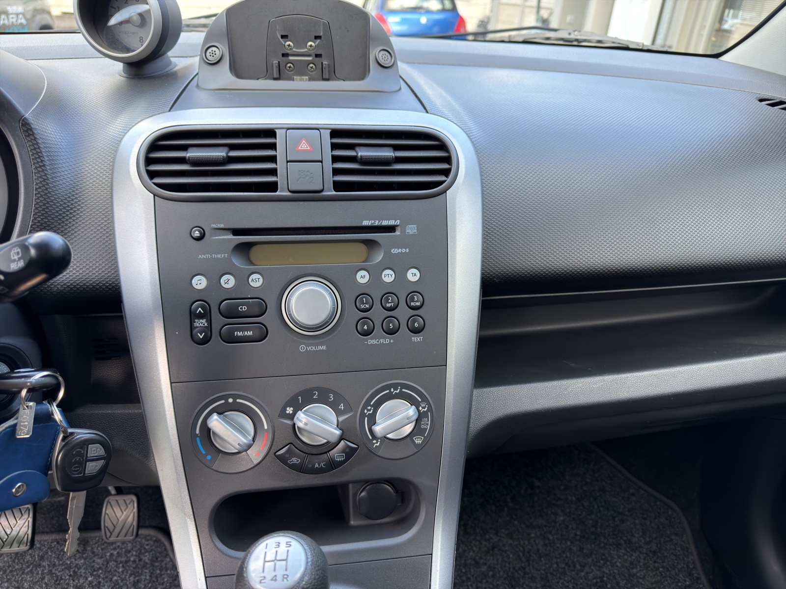 SUZUKI Splash 1.2i 16V GL Top-image-12