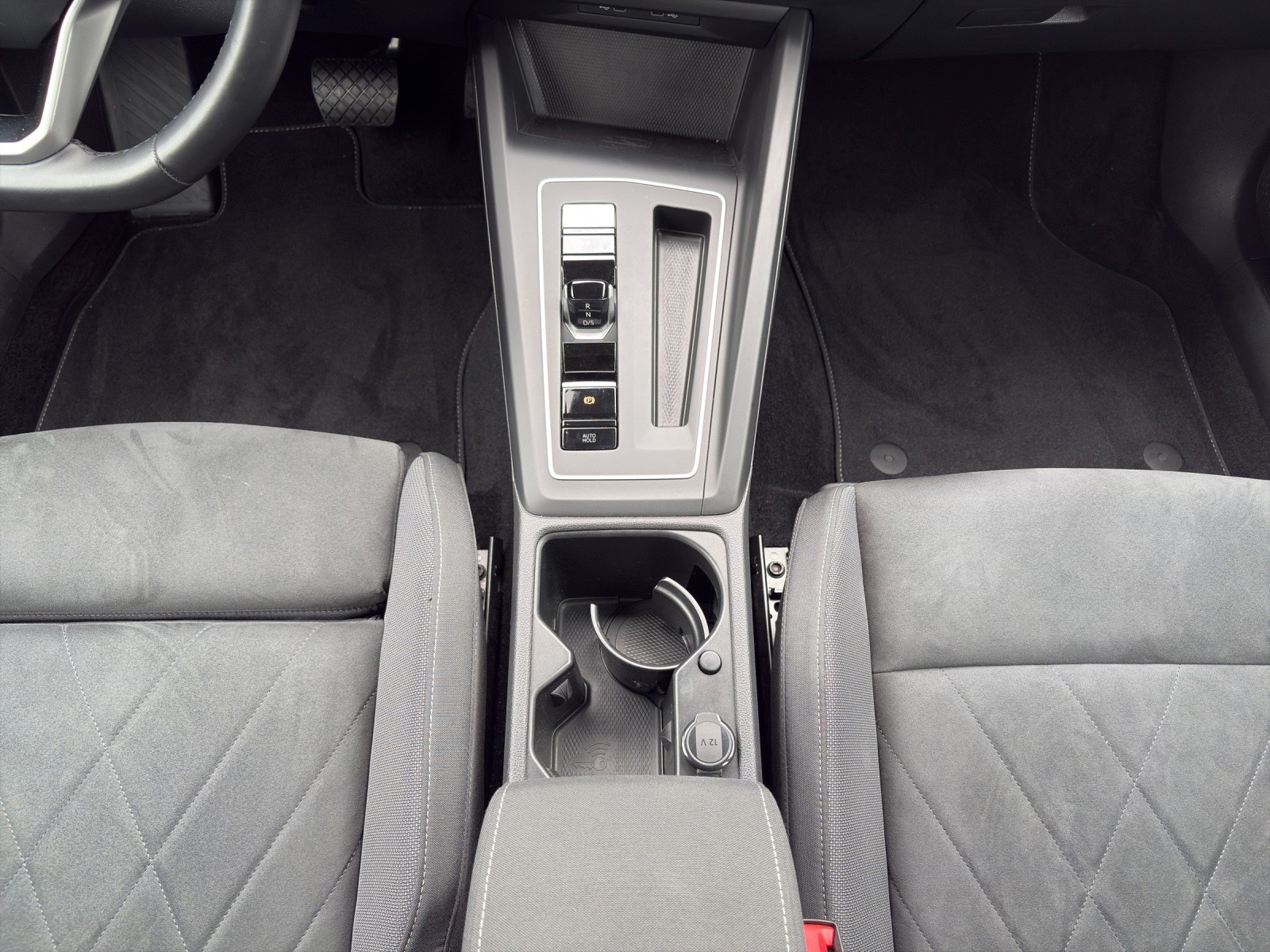 VW Golf 1.4 TSI PHEV Style-image-14