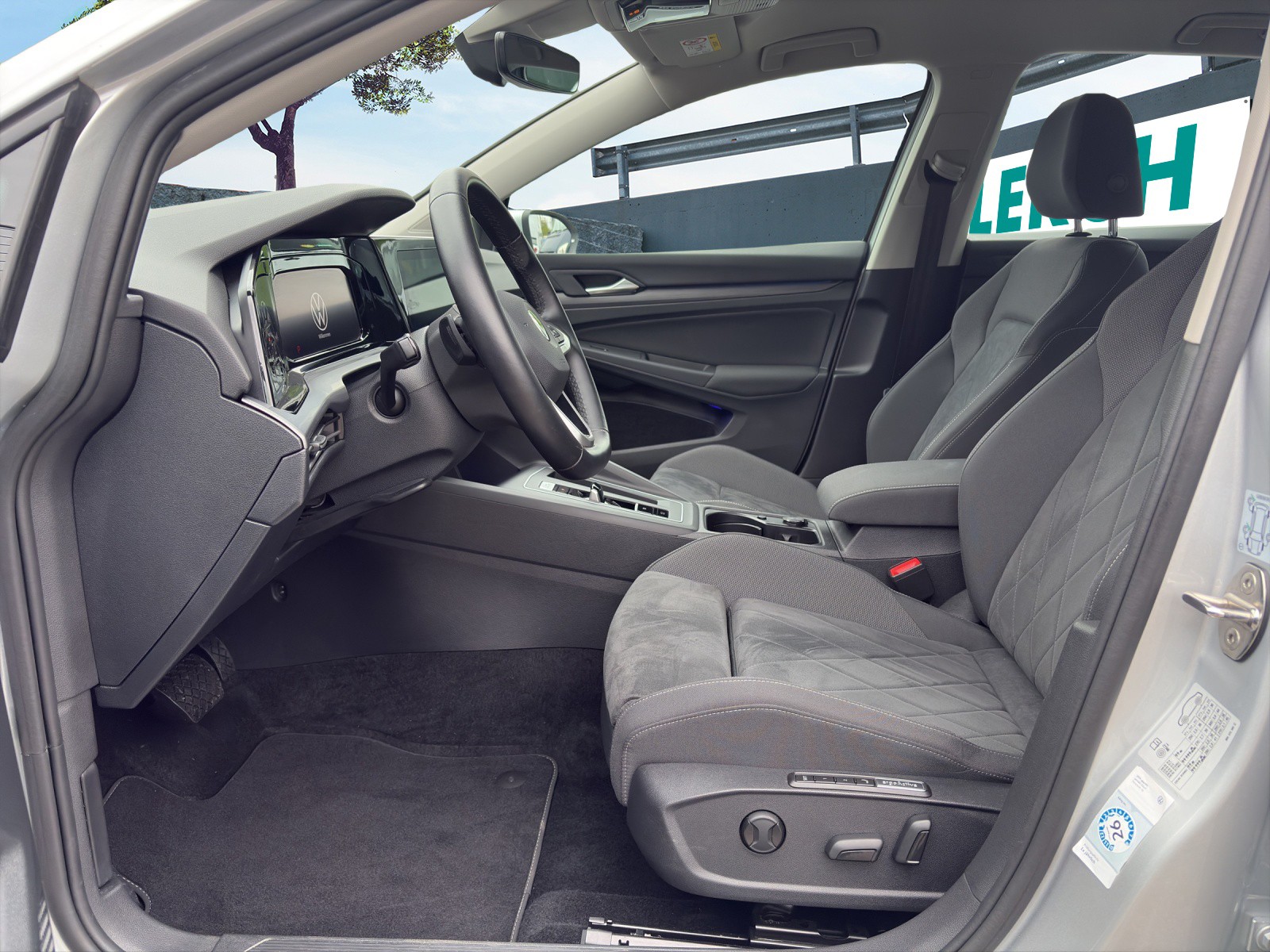 VW Golf 1.4 TSI PHEV Style-image-6