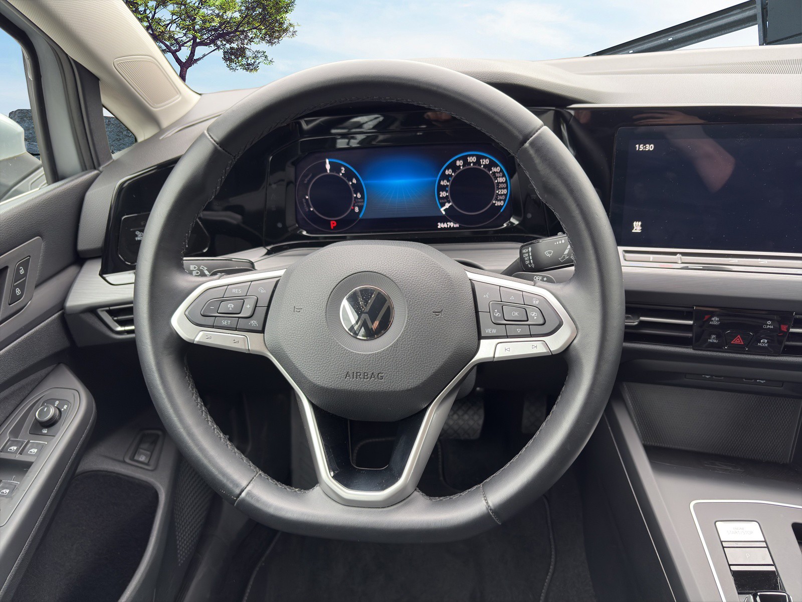 VW Golf 1.4 TSI PHEV Style-image-10