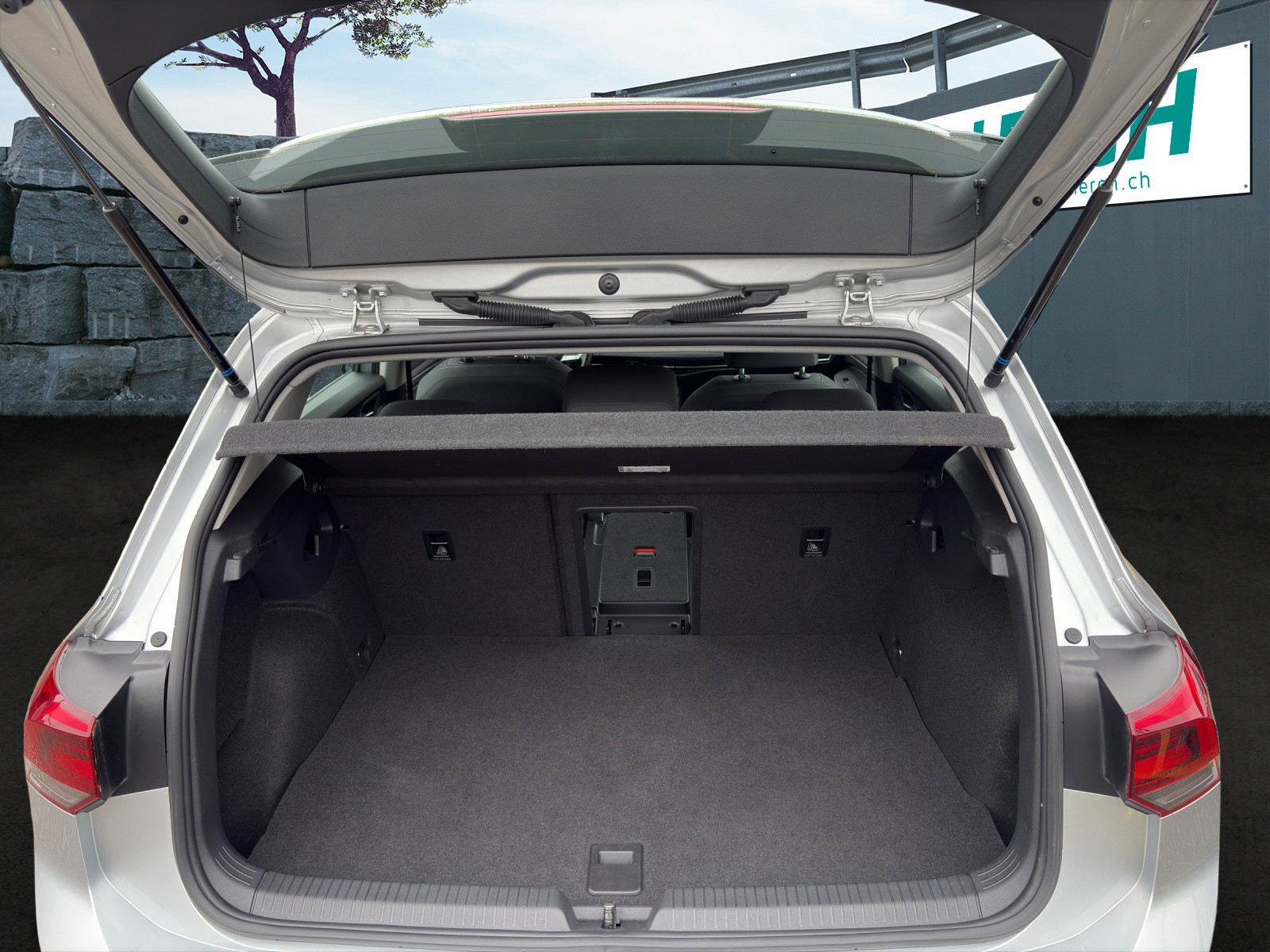 VW Golf 1.4 TSI PHEV Style-image-5