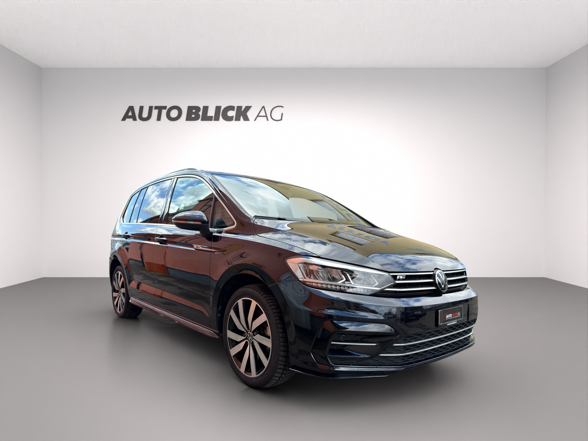 VW Touran 1.5 TSI EVO Highline R-LINE DSG-image-1