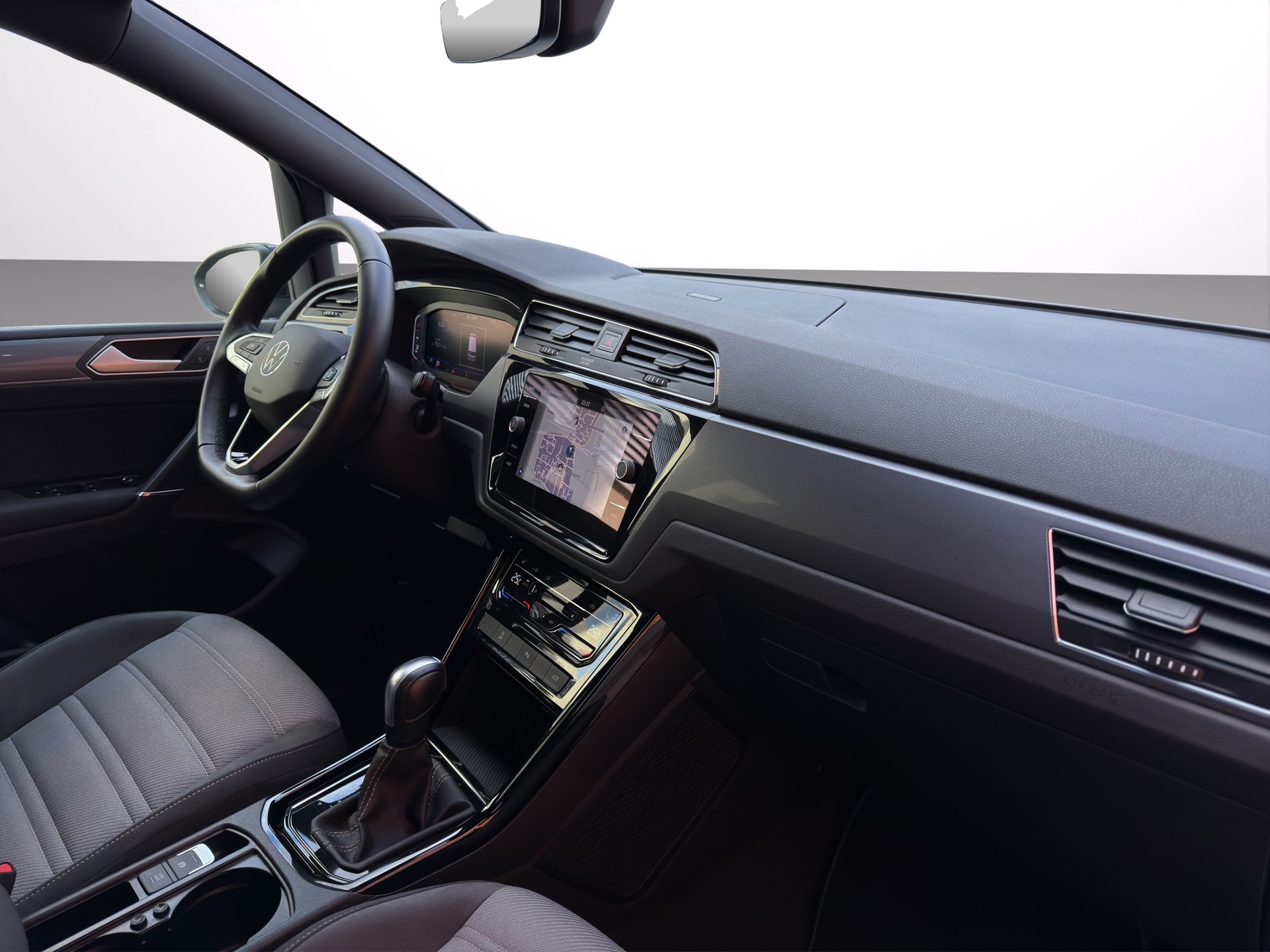 VW Touran 1.5 TSI EVO Highline R-LINE DSG-image-13
