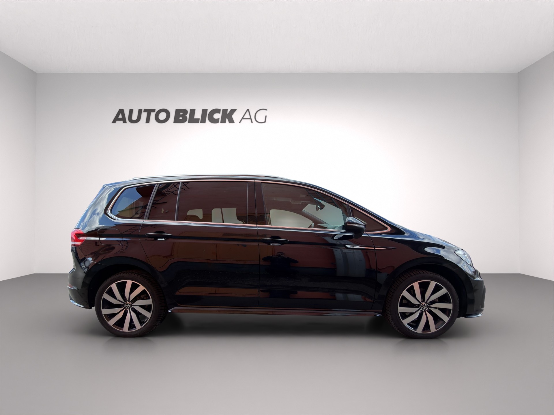 VW Touran 1.5 TSI EVO Highline R-LINE DSG-image-3