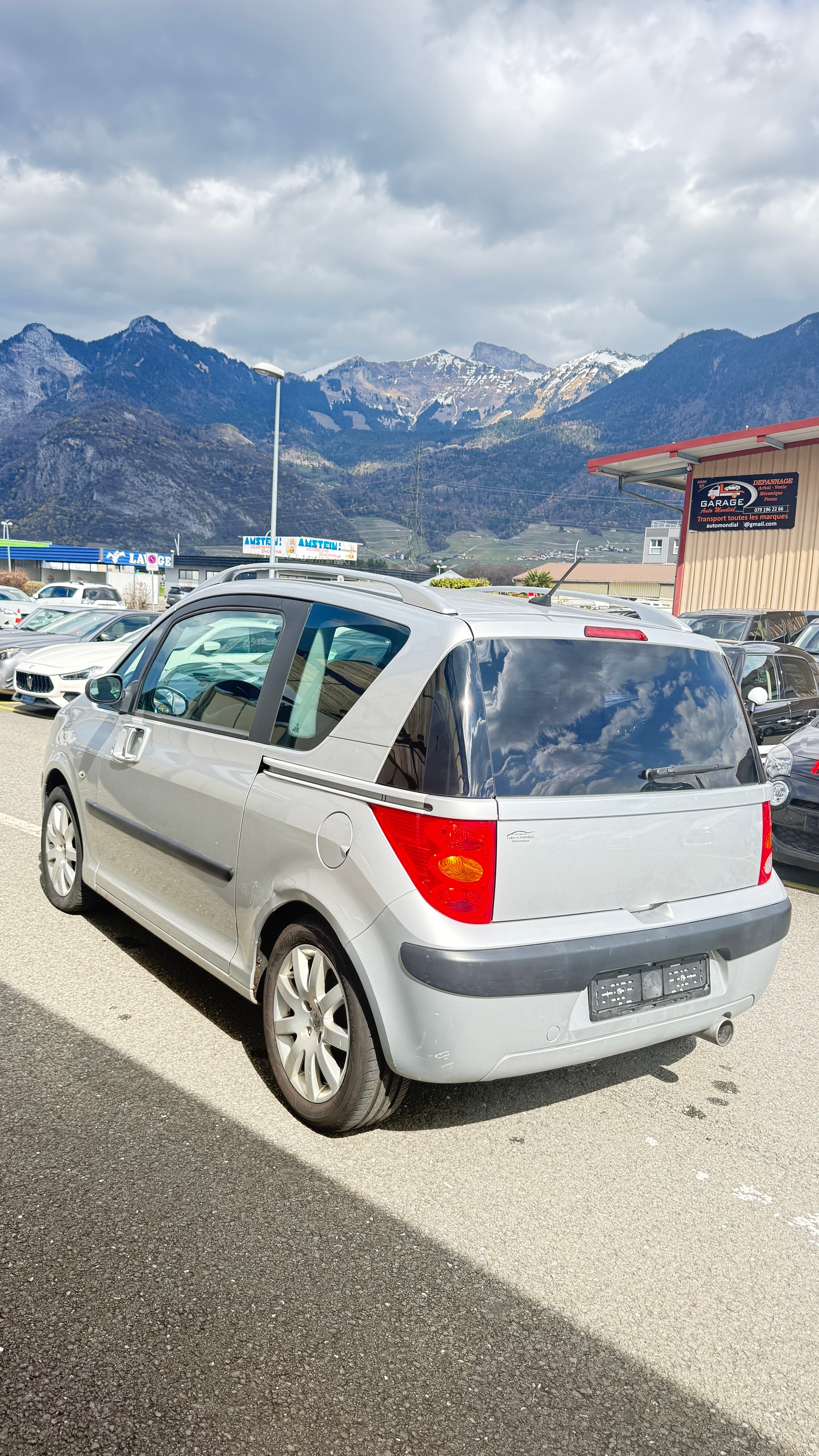 PEUGEOT 1007 1.4 Urban-image-4