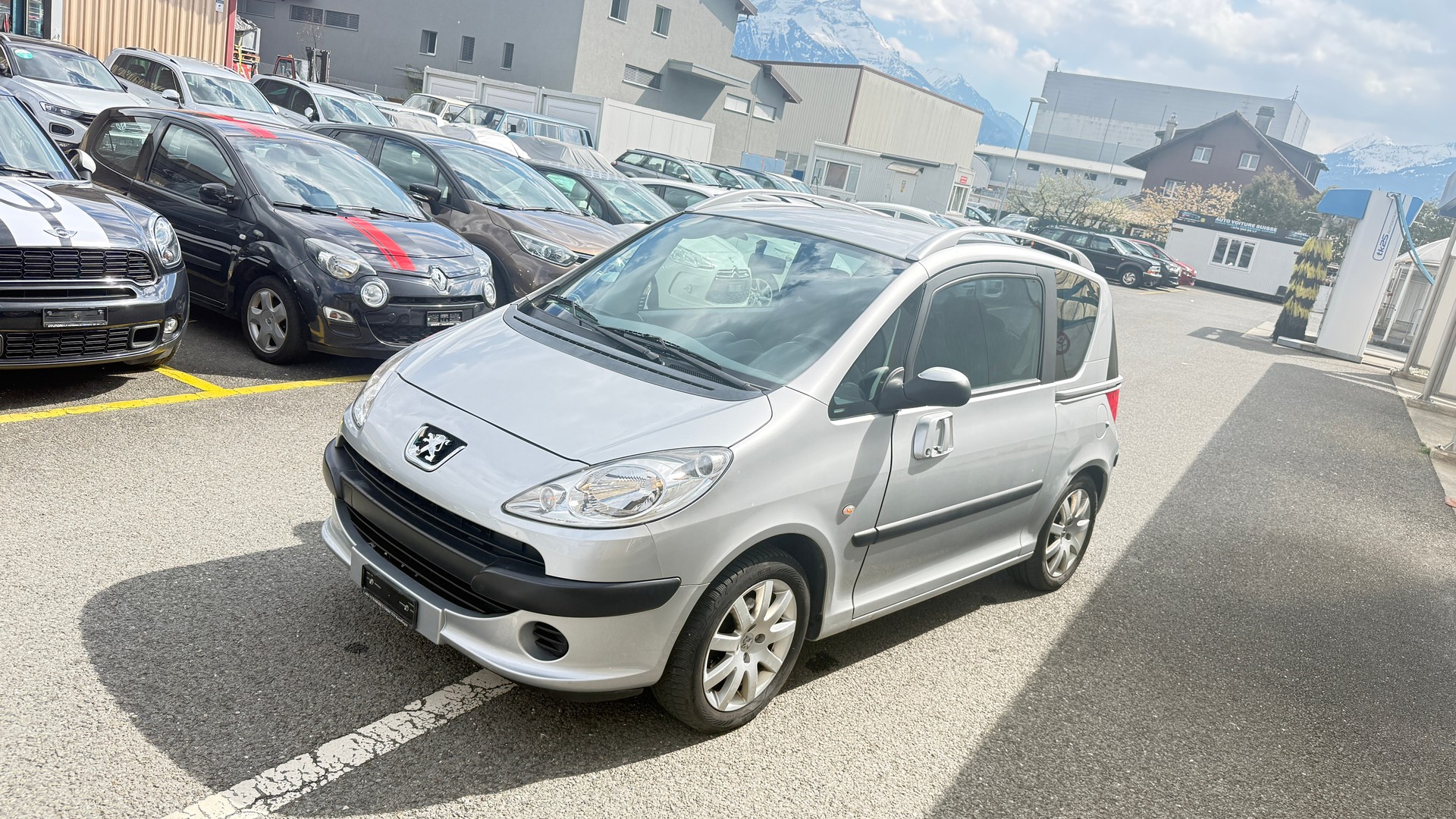 PEUGEOT 1007 1.4 Urban-image-1