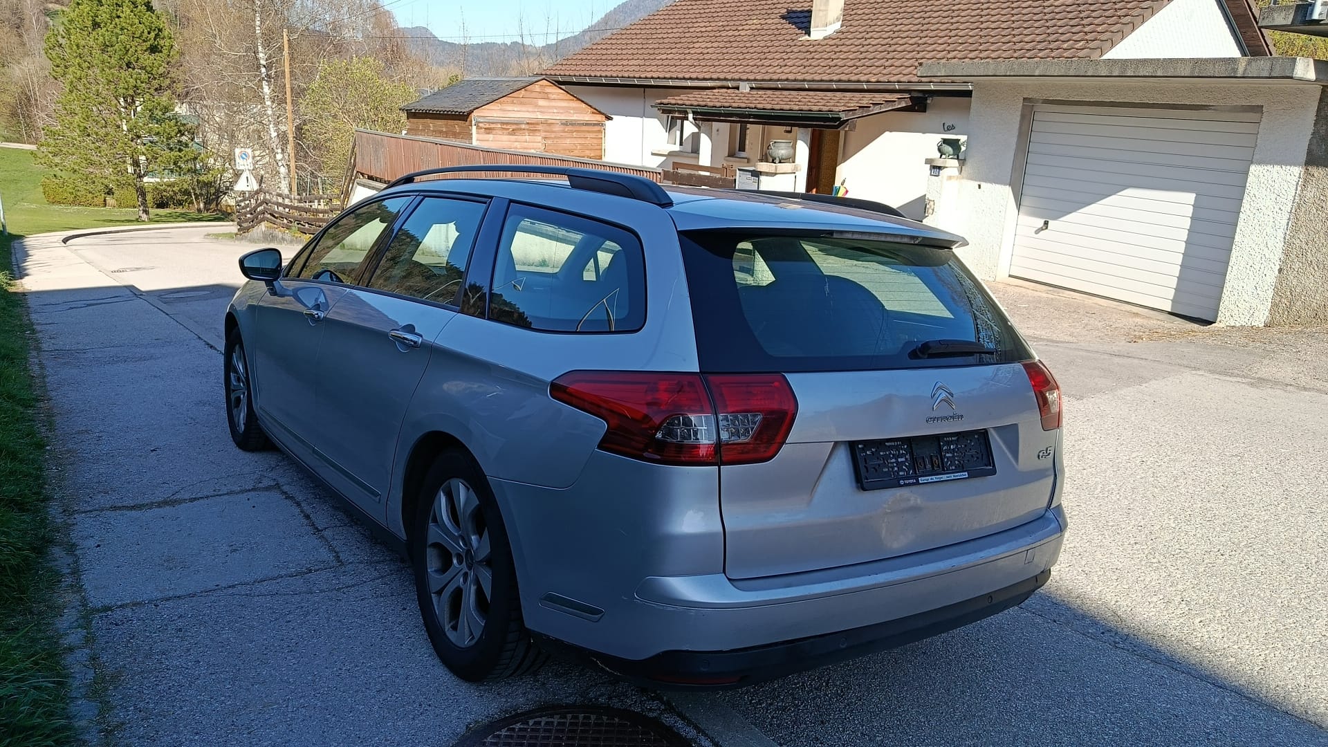CITROEN C5 Tourer 2.0 HDi Séduction-image-3