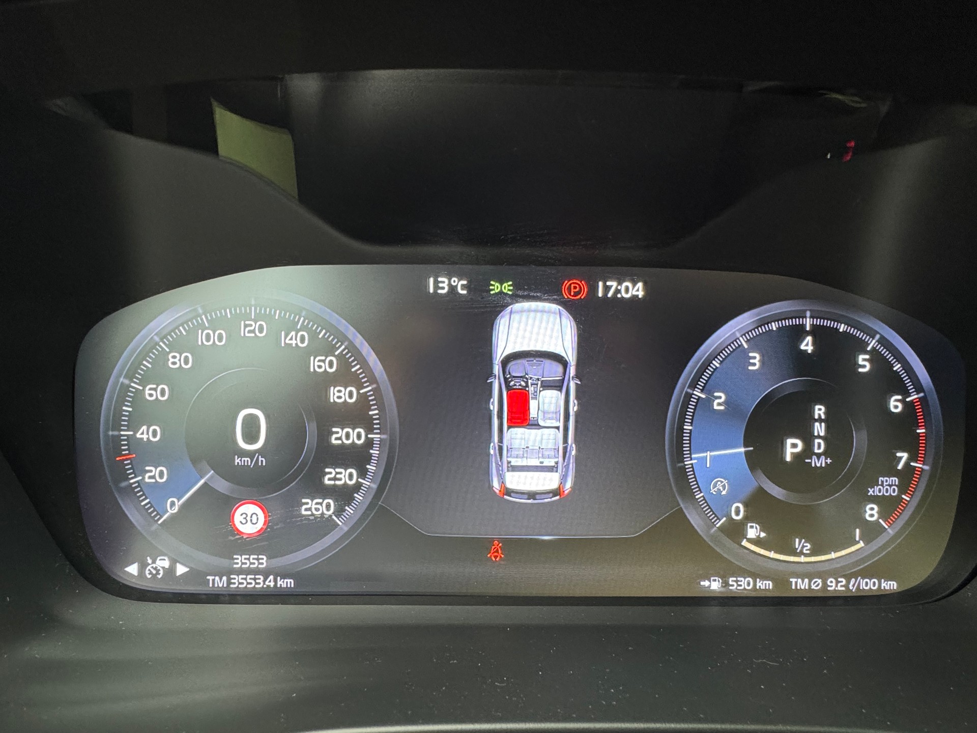 VOLVO XC40 T2 Core Geartronic-image-4