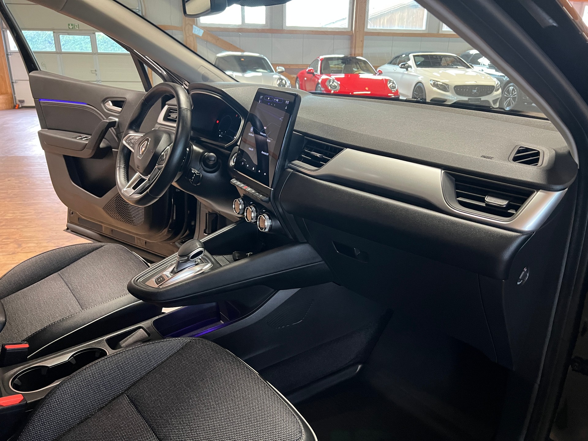 RENAULT Captur 1.3 TCe Techno EDC-image-11