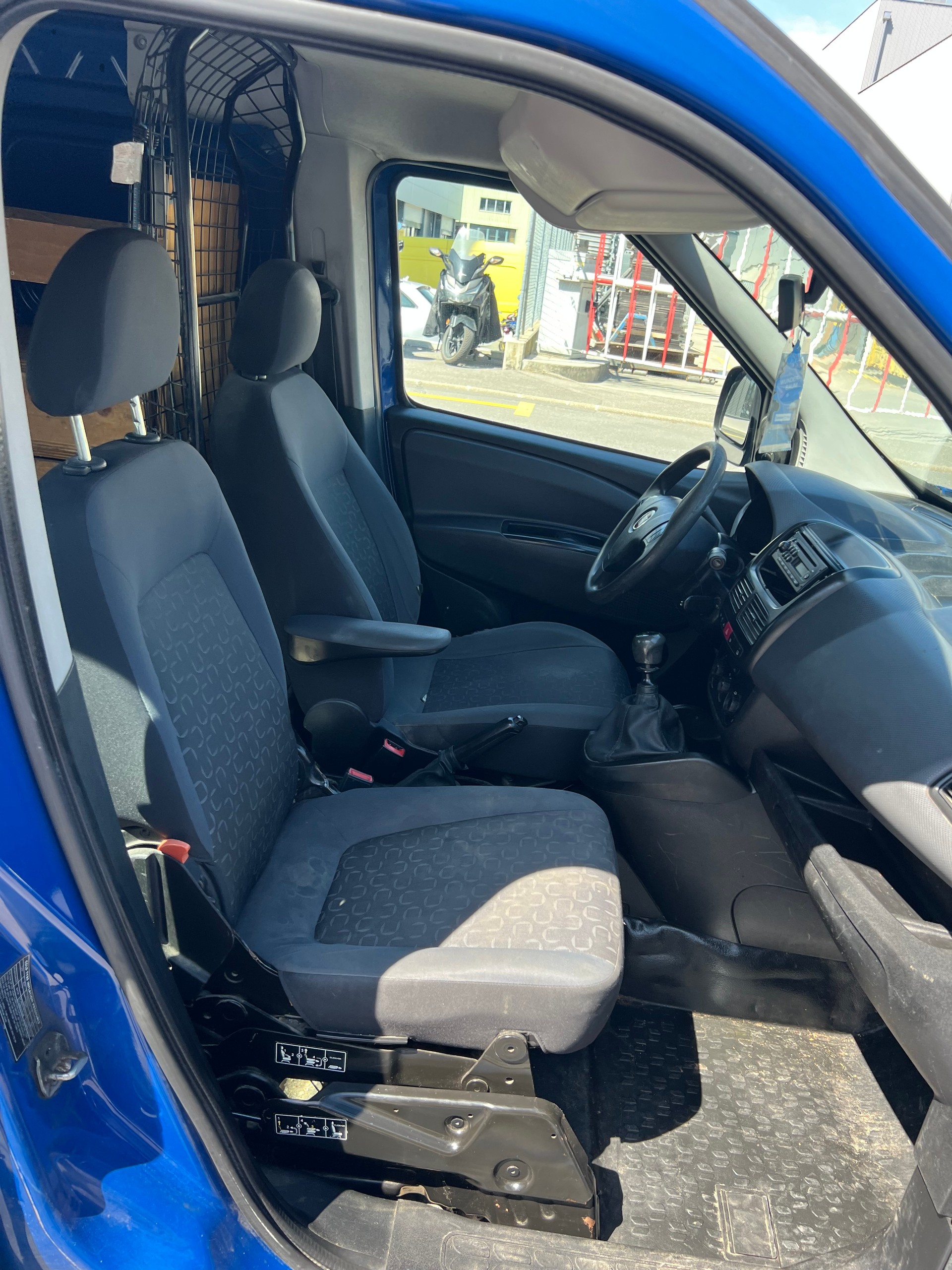 FIAT Doblò 1.4 16V Cargo Starter-image-12