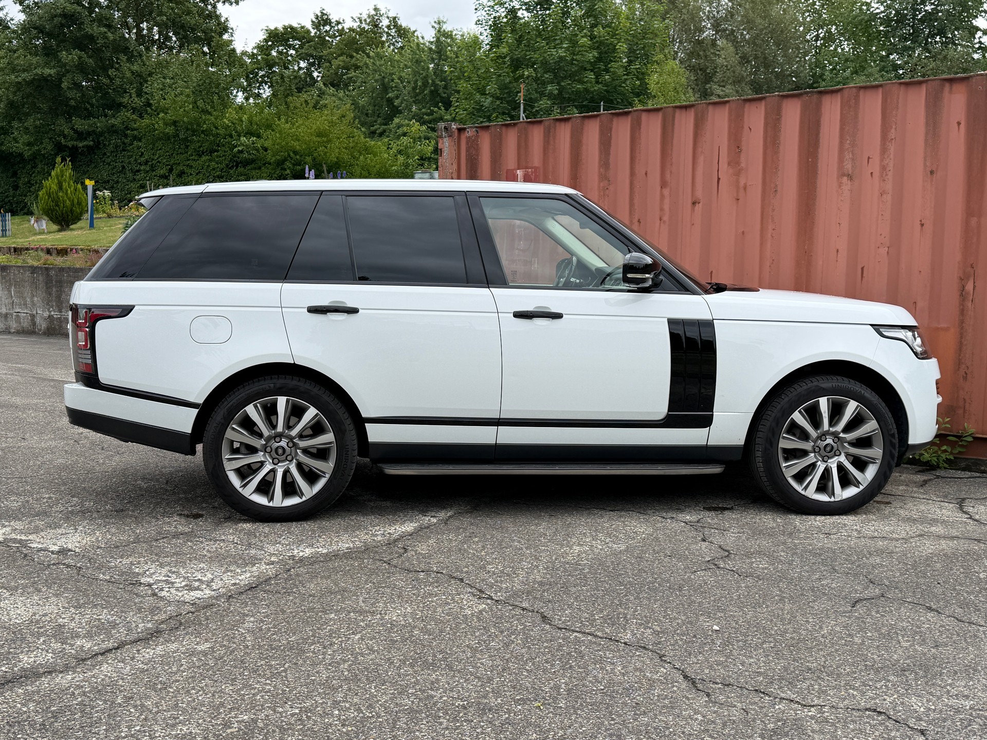 LAND ROVER Range Rover 4.4 SDV8 Autobiography-image-2