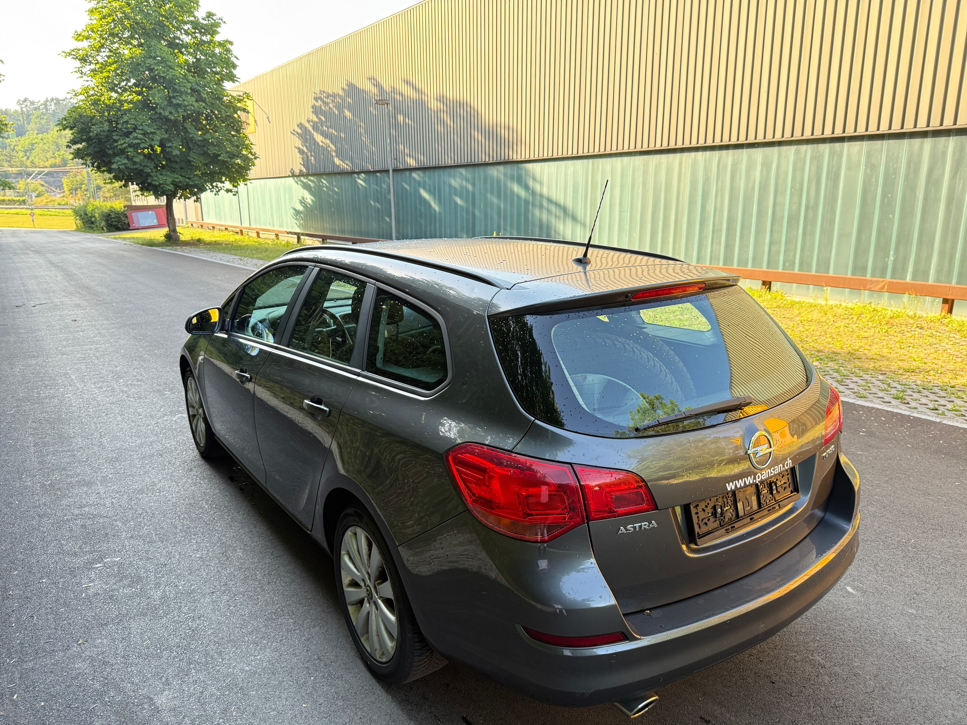 OPEL Astra SportsTourer 1.4i 16V Turbo Sport-image-4