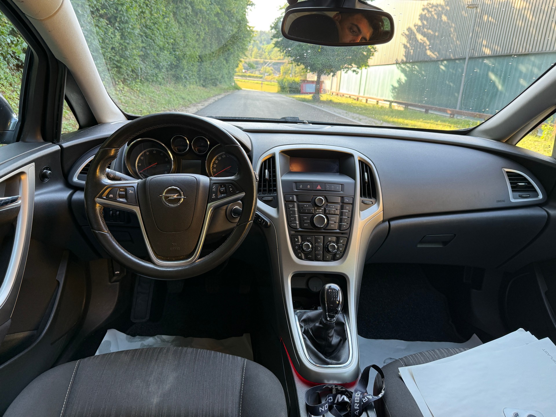 OPEL Astra SportsTourer 1.4i 16V Turbo Sport-image-9