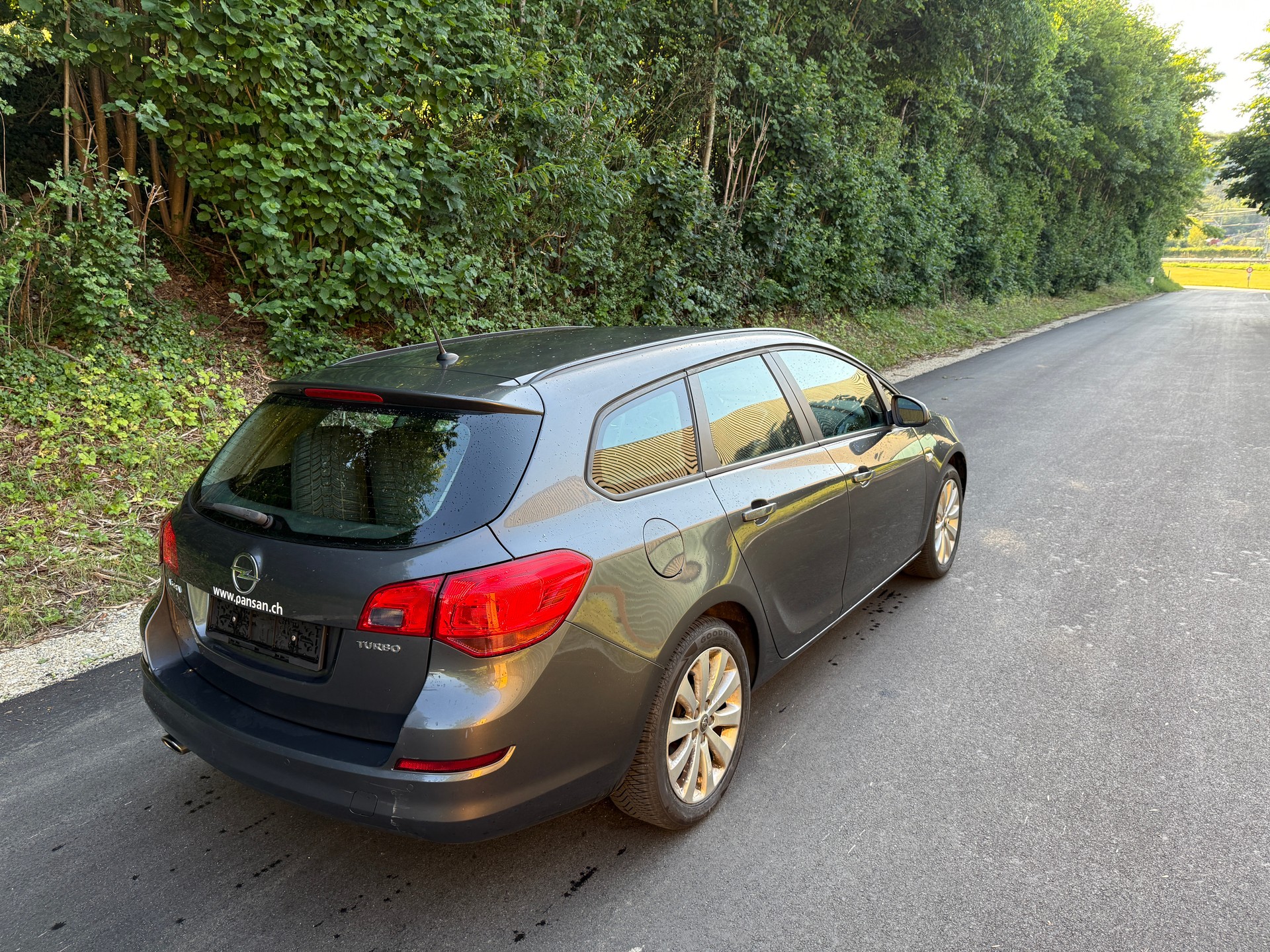 OPEL Astra SportsTourer 1.4i 16V Turbo Sport-image-6