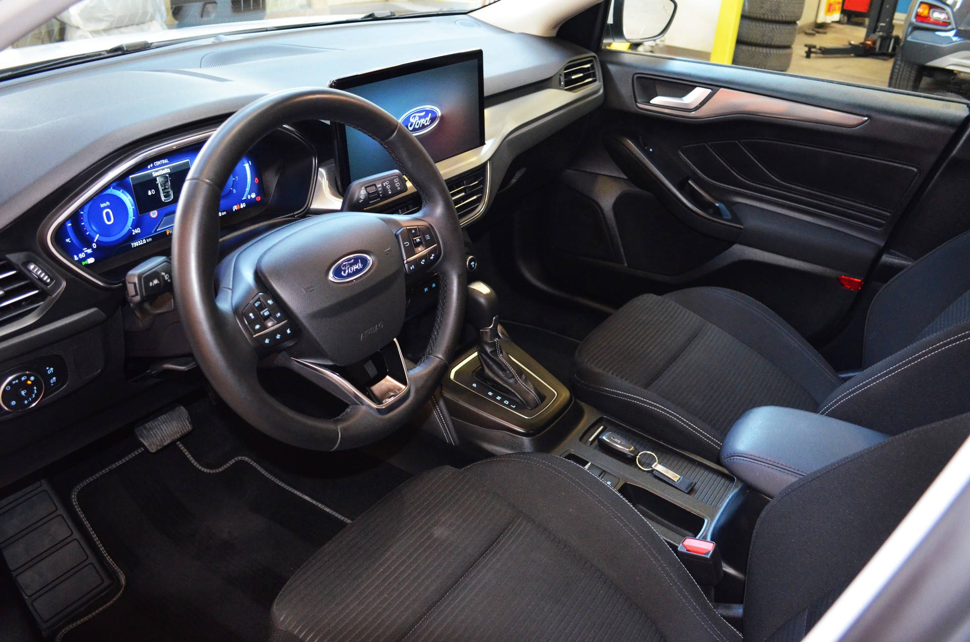 FORD Focus 1.0 MHEV Titanium X Automat-image-7