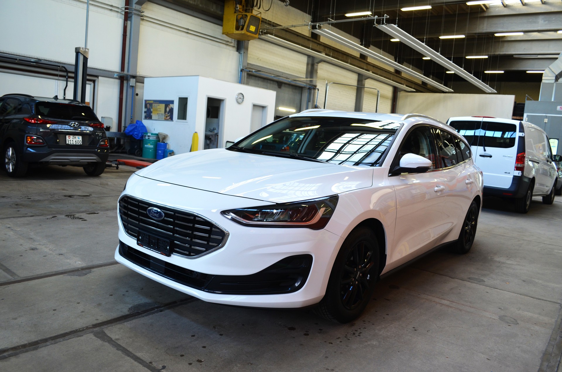 FORD Focus 1.0 MHEV Titanium X Automat-image-2