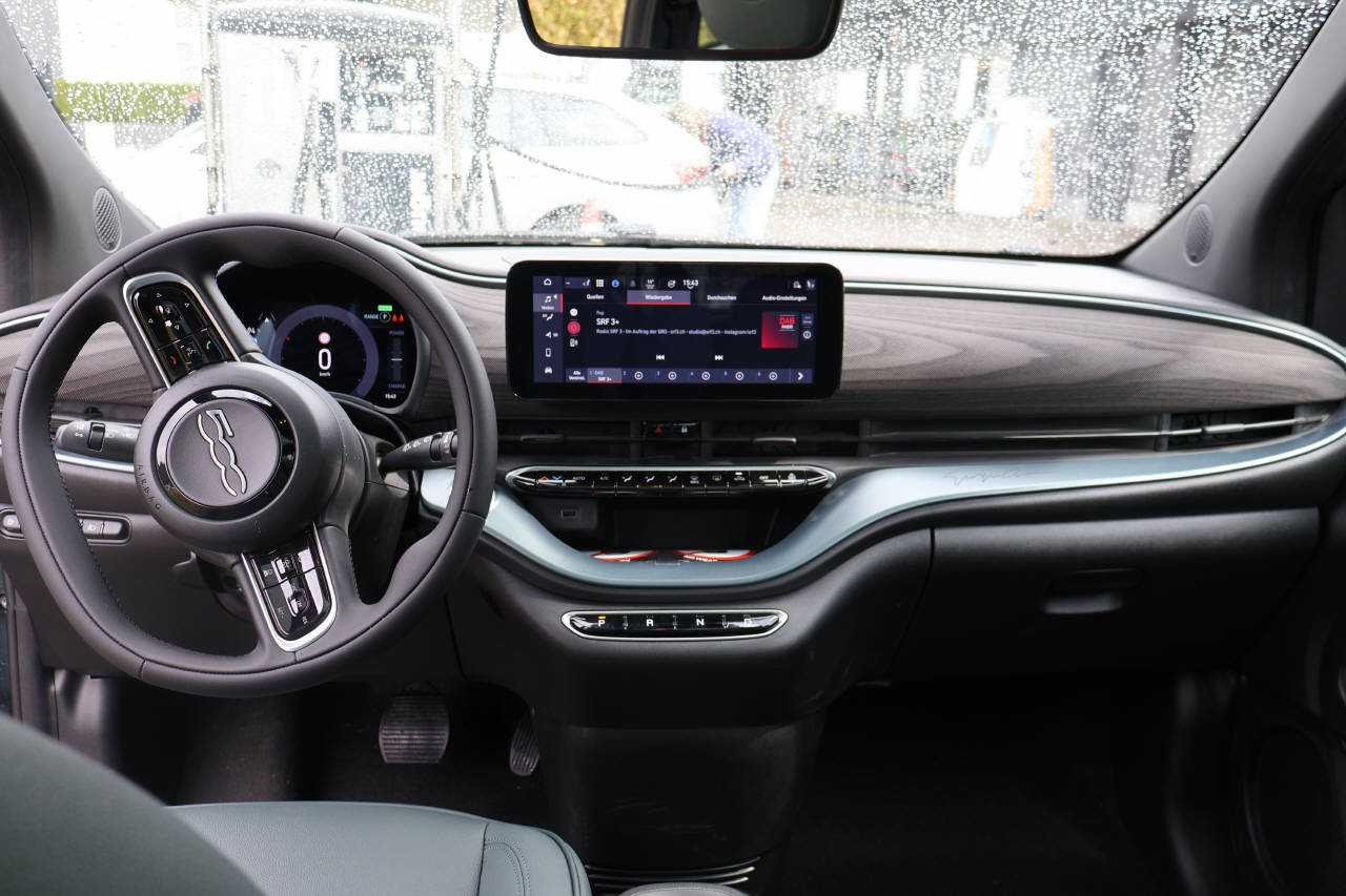FIAT 500 Armani-image-8