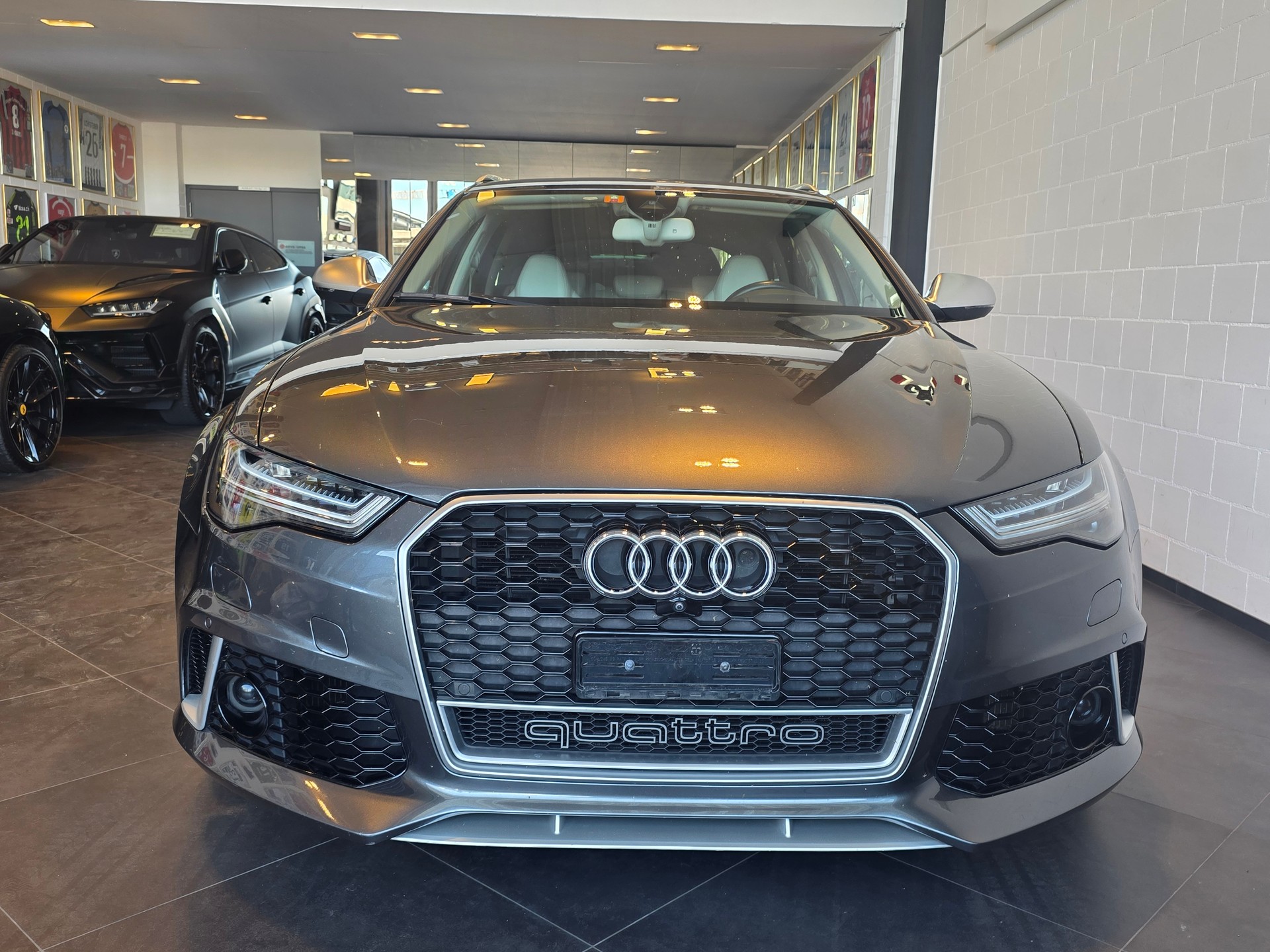 AUDI RS6 Avant 4.0 TFSI V8 p-image-1