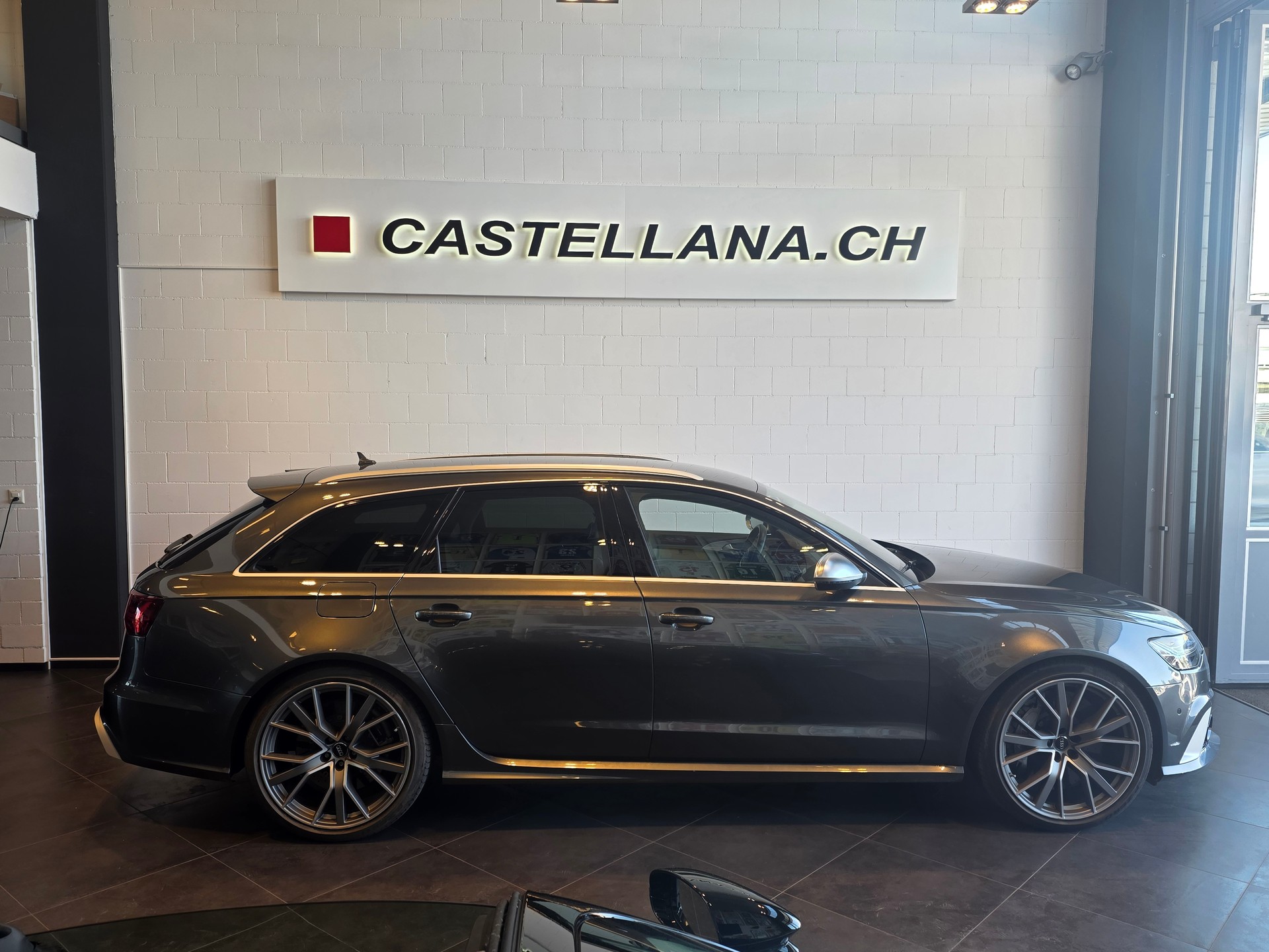 AUDI RS6 Avant 4.0 TFSI V8 p-image-6
