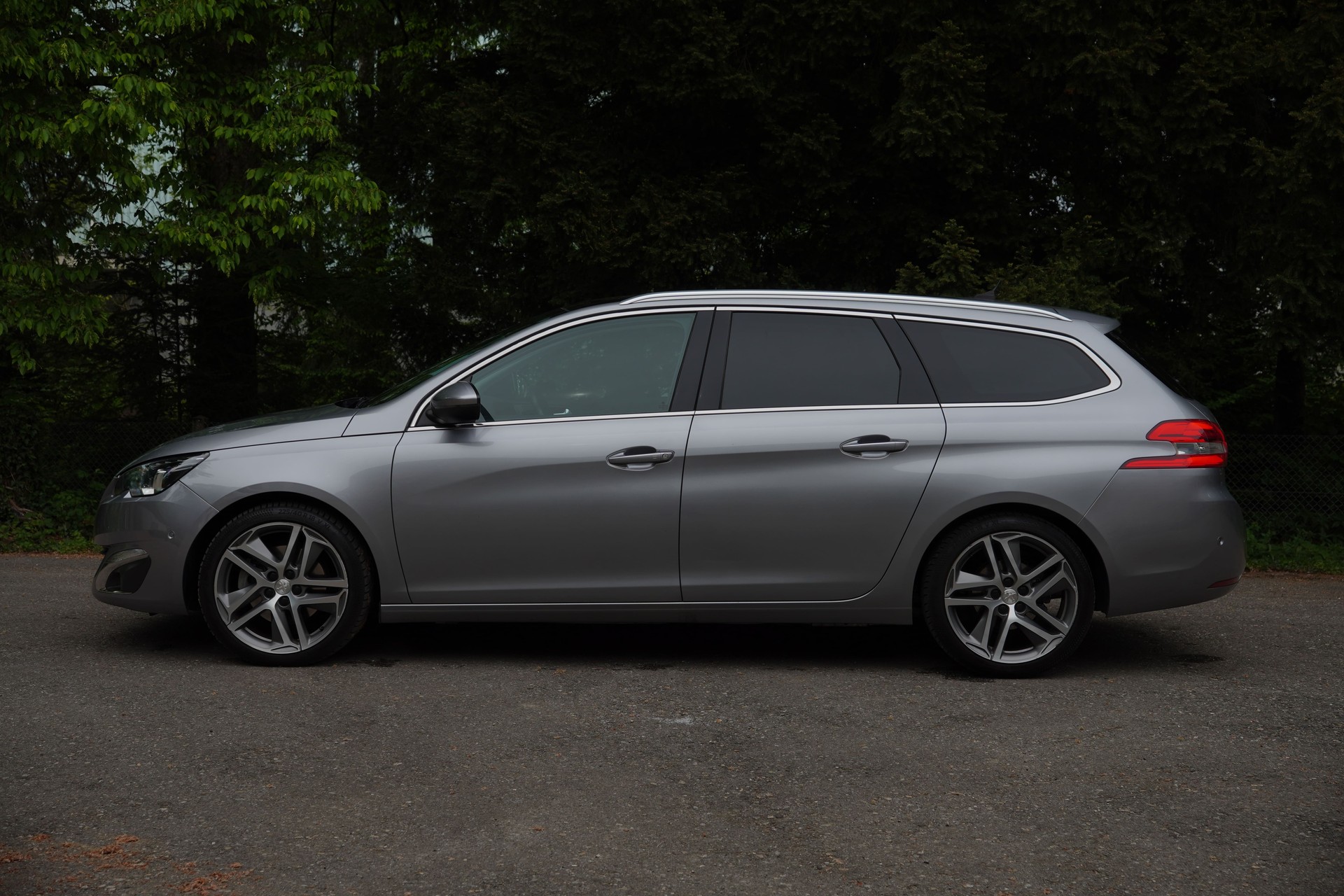 PEUGEOT 308 SW 2.0 BlueHDI Automatic-image-5
