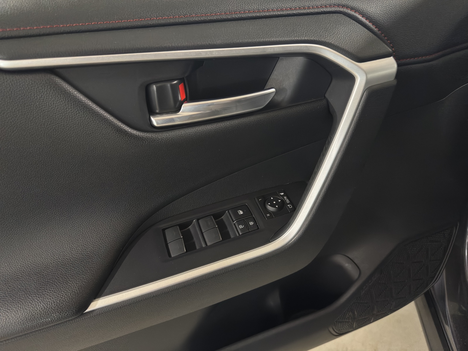 SUZUKI Across 2.5 Plug-in-Hybrid Compact Top E-CVT-image-8