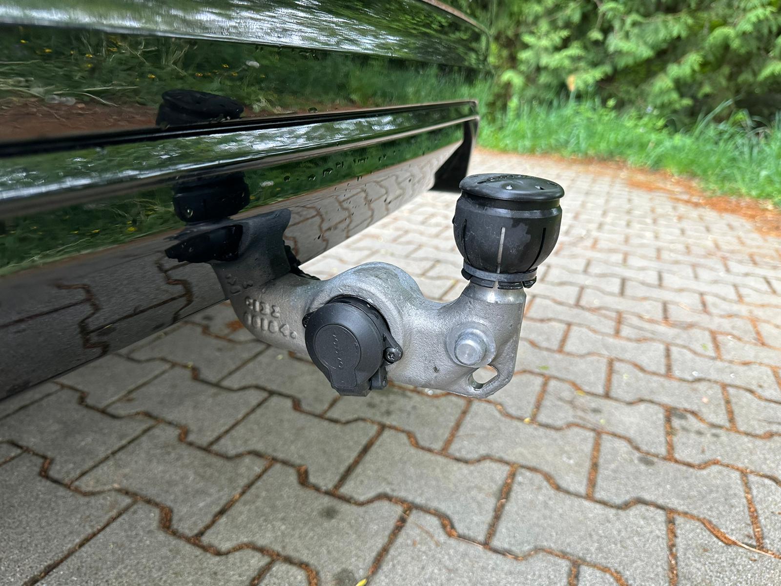 VOLVO XC60 T8 eAWD PluginHybrid XCENTRIC Black Edition Geartronic-image-3