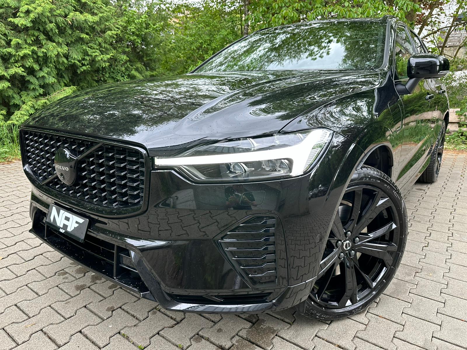 VOLVO XC60 T8 eAWD PluginHybrid XCENTRIC Black Edition Geartronic-image-0