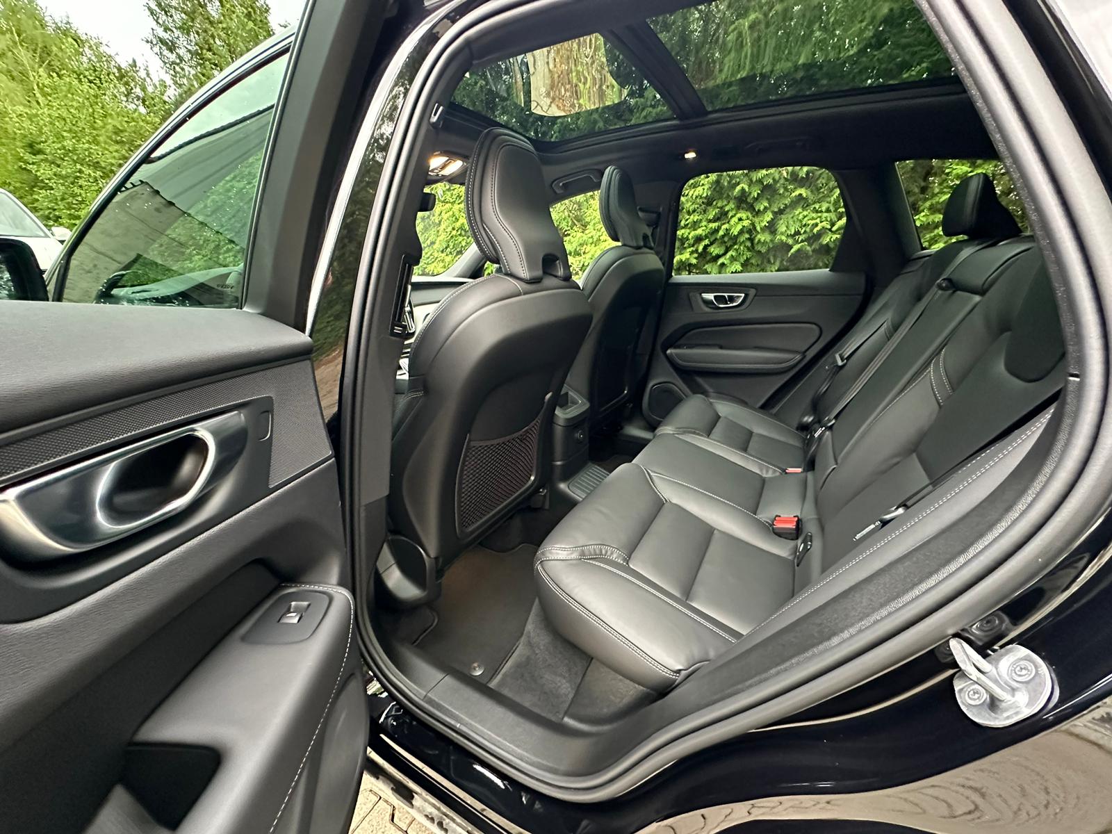VOLVO XC60 T8 eAWD PluginHybrid XCENTRIC Black Edition Geartronic-image-14