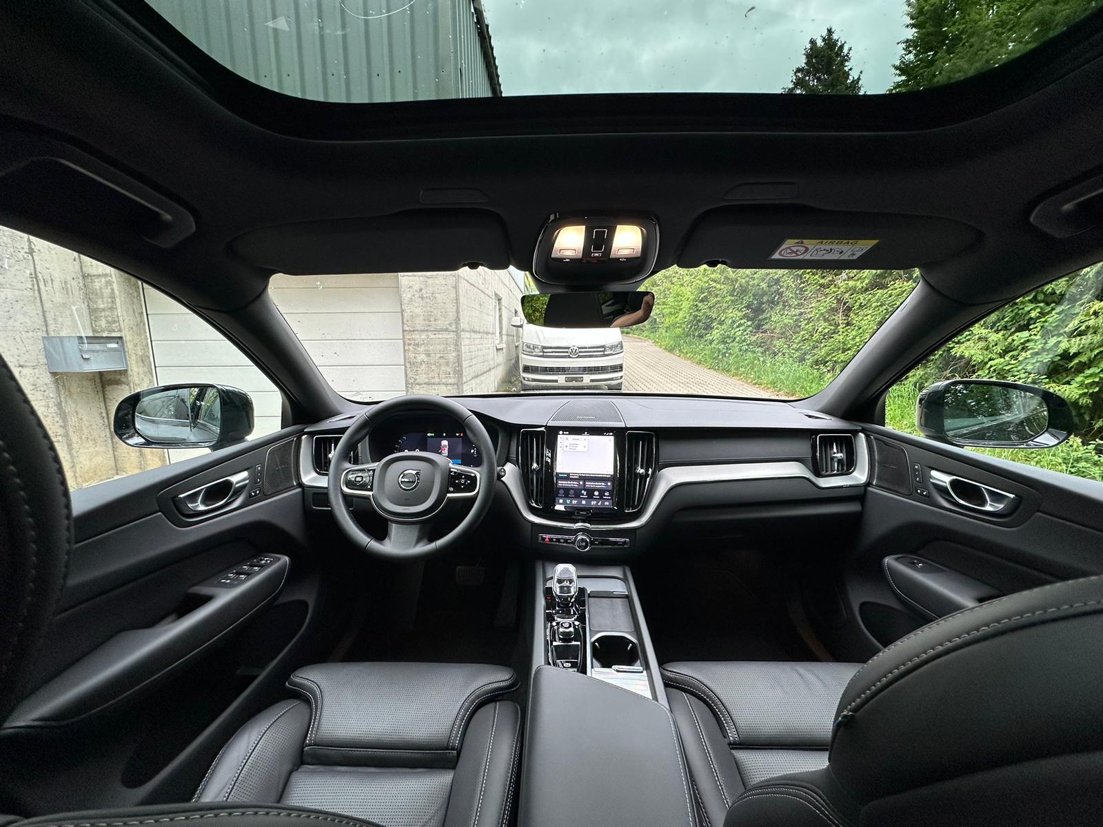 VOLVO XC60 T8 eAWD PluginHybrid XCENTRIC Black Edition Geartronic-image-21