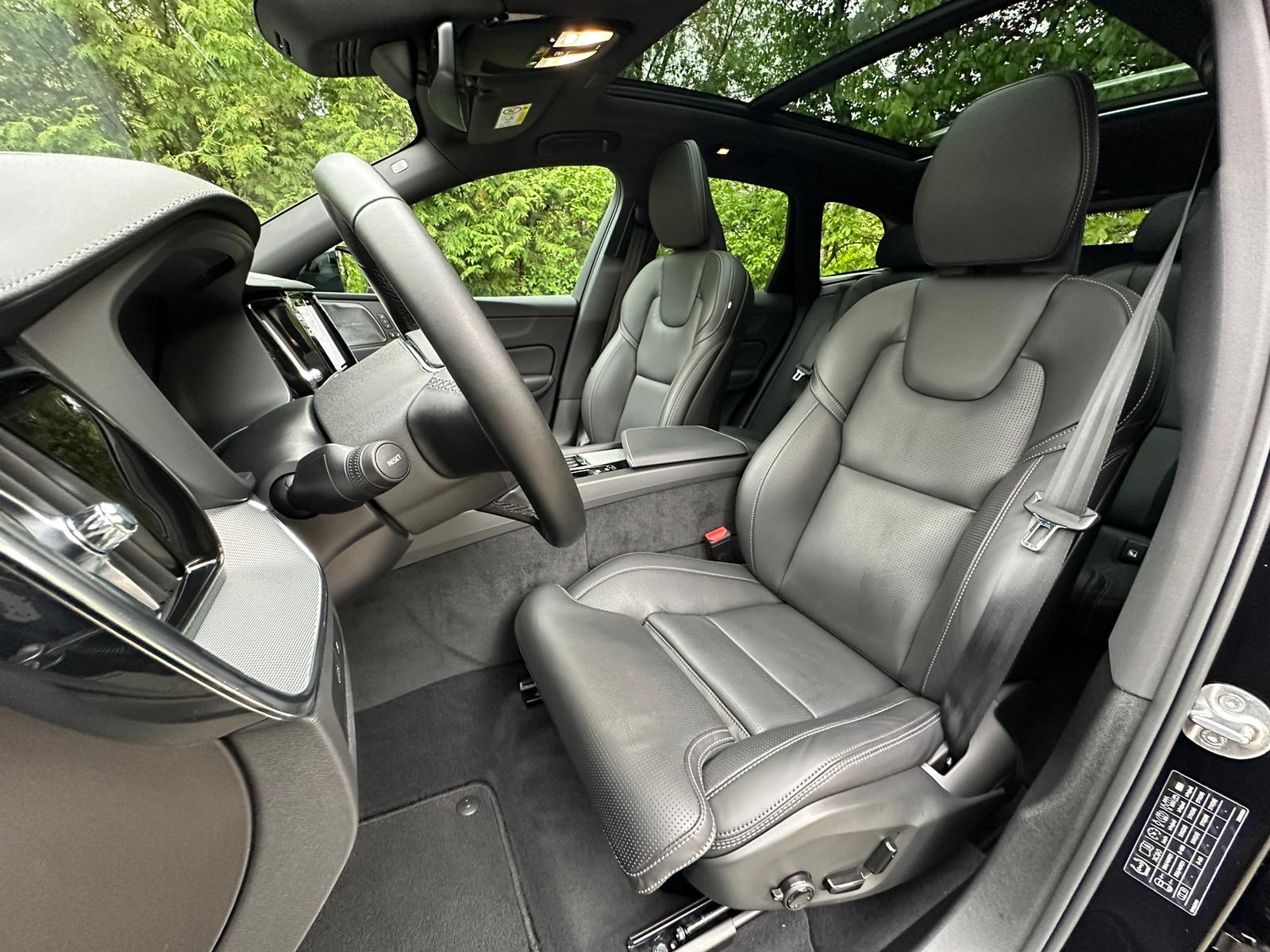 VOLVO XC60 T8 eAWD PluginHybrid XCENTRIC Black Edition Geartronic-image-13