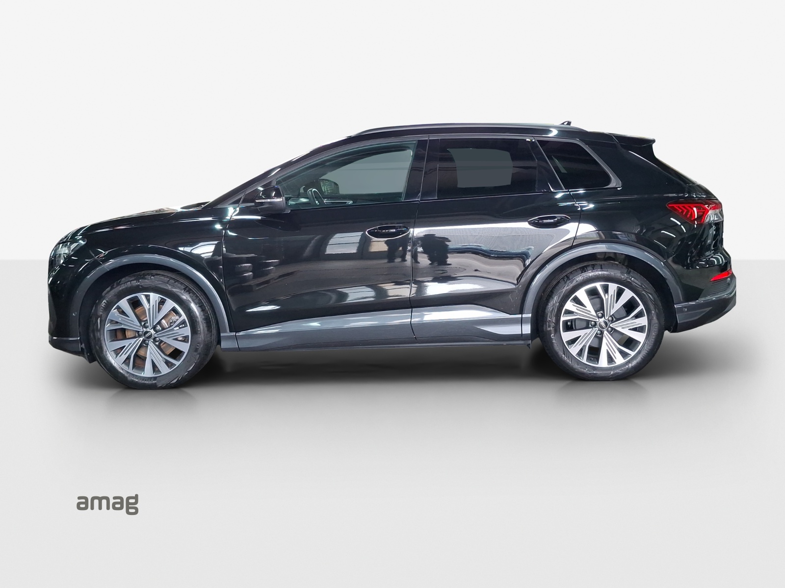 AUDI Q4 e-tron 35-image-1