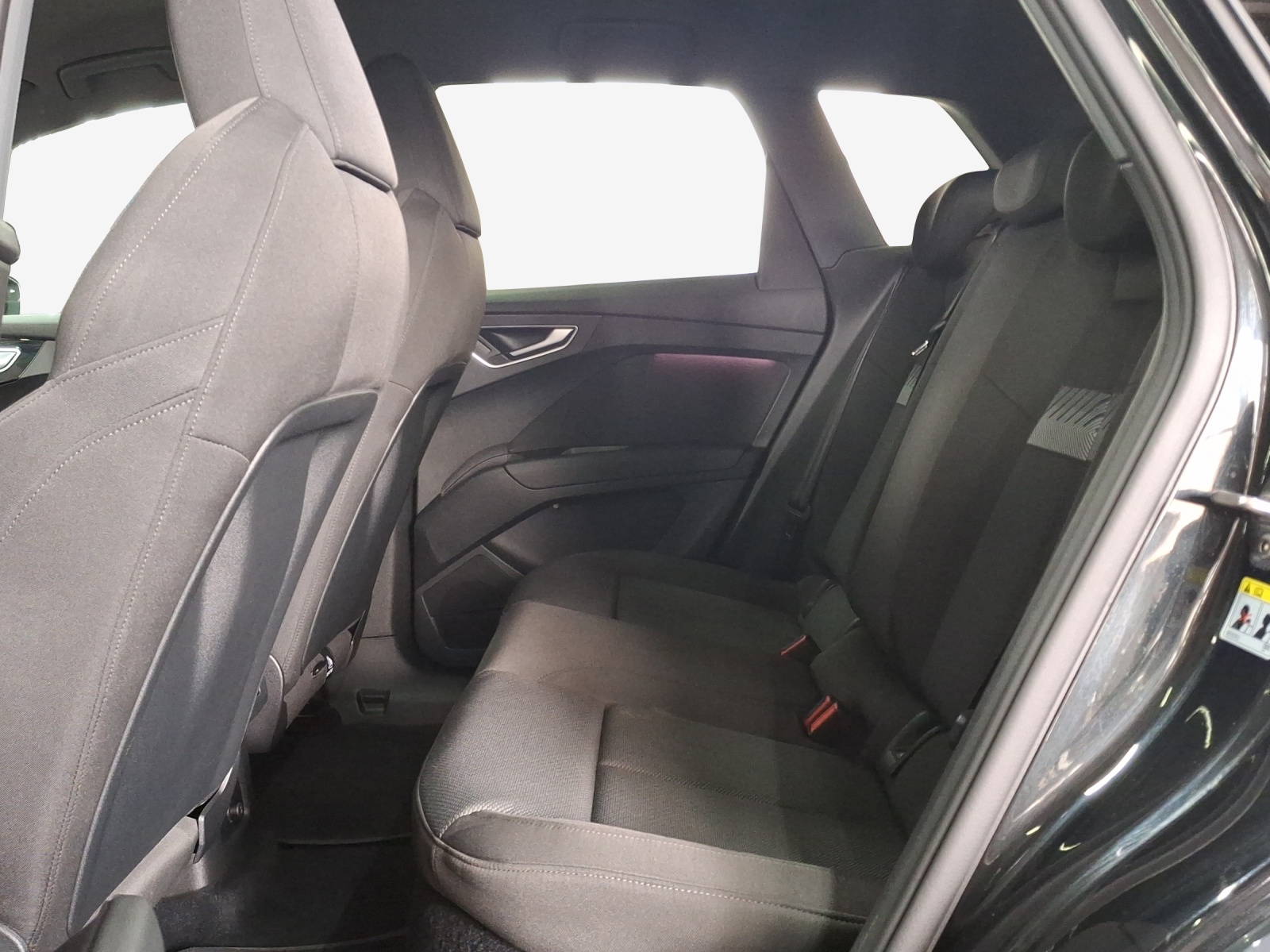 AUDI Q4 e-tron 35-image-12