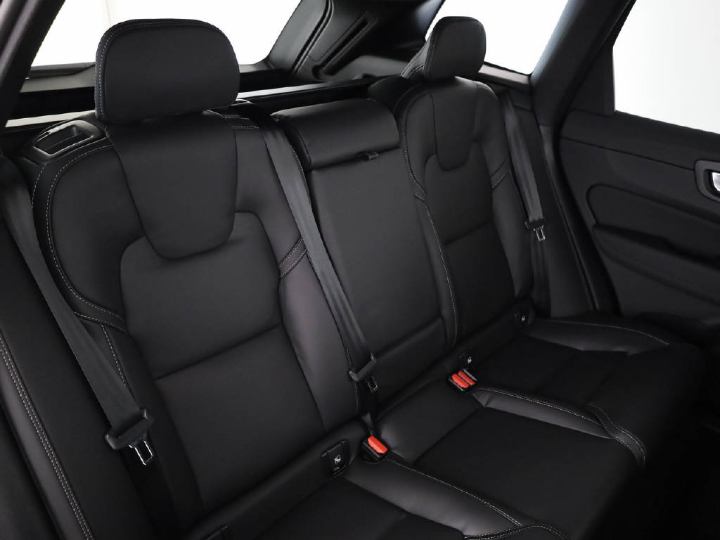 VOLVO XC60 2.0 T8 TE Ultra Dark eAWD-image-5