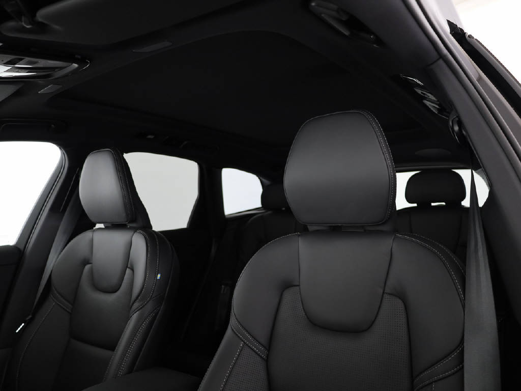 VOLVO XC60 2.0 T8 TE Ultra Dark eAWD-image-7