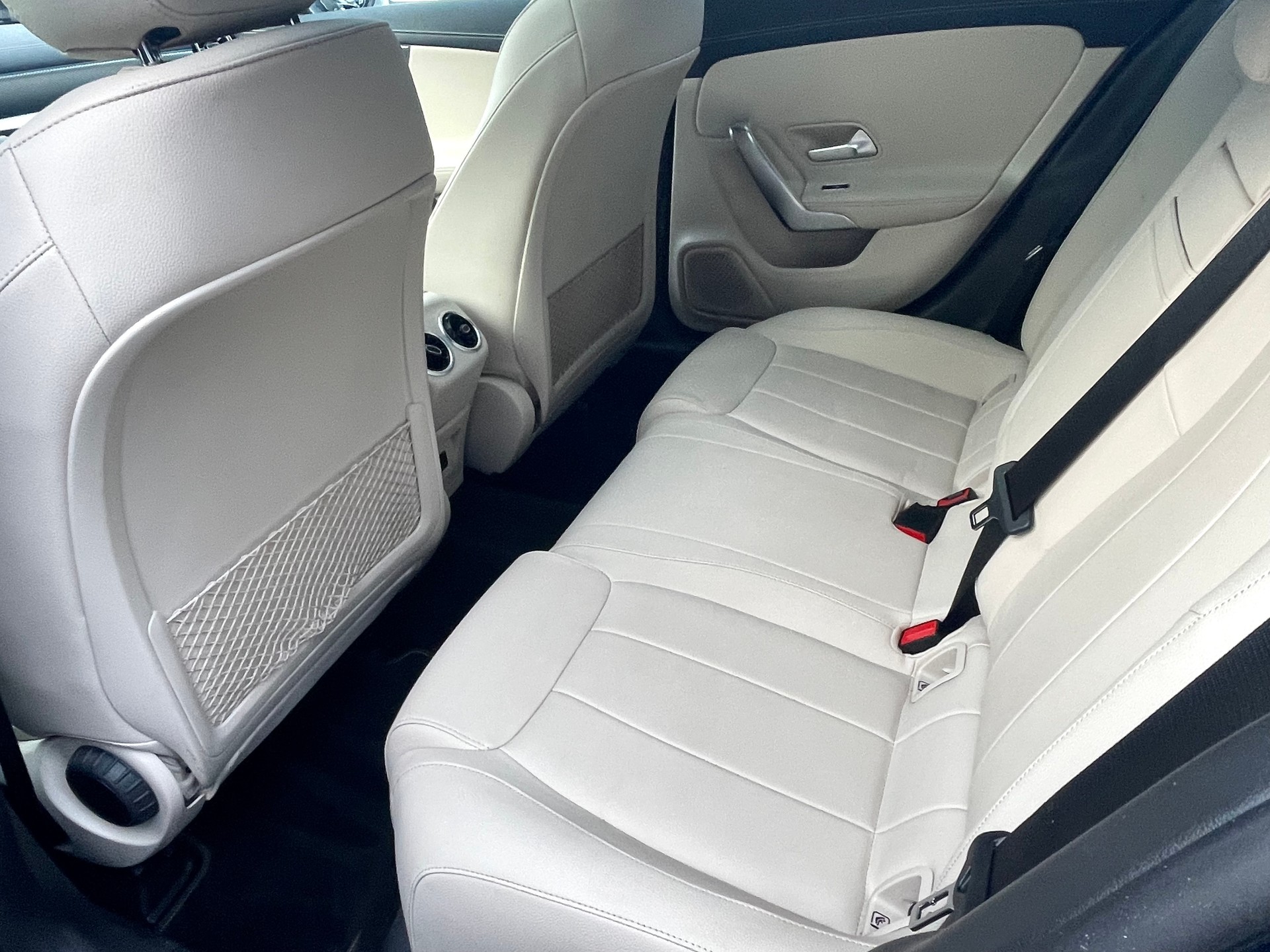 MERCEDES-BENZ CLA 220 d 4Matic Style 8G-DCT-image-6