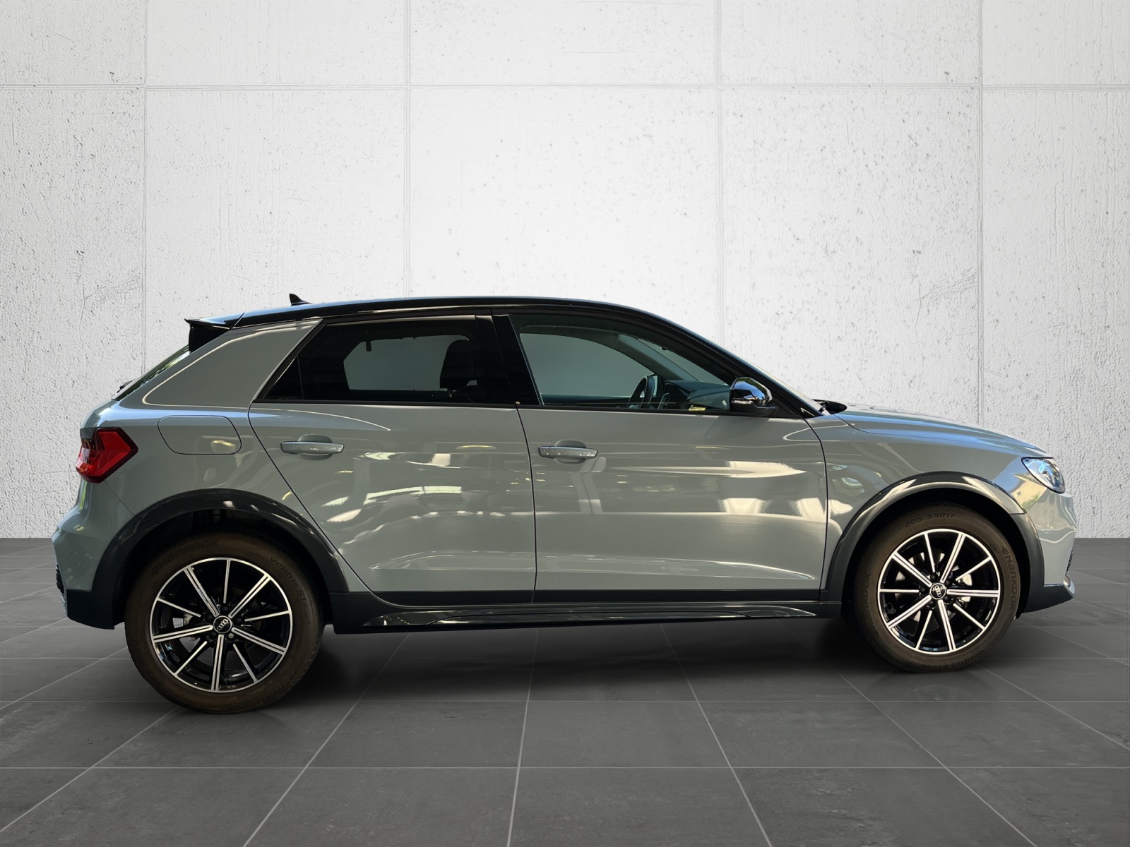 AUDI A1 City Carver 30 TFSI Attraction S-tronic-image-5