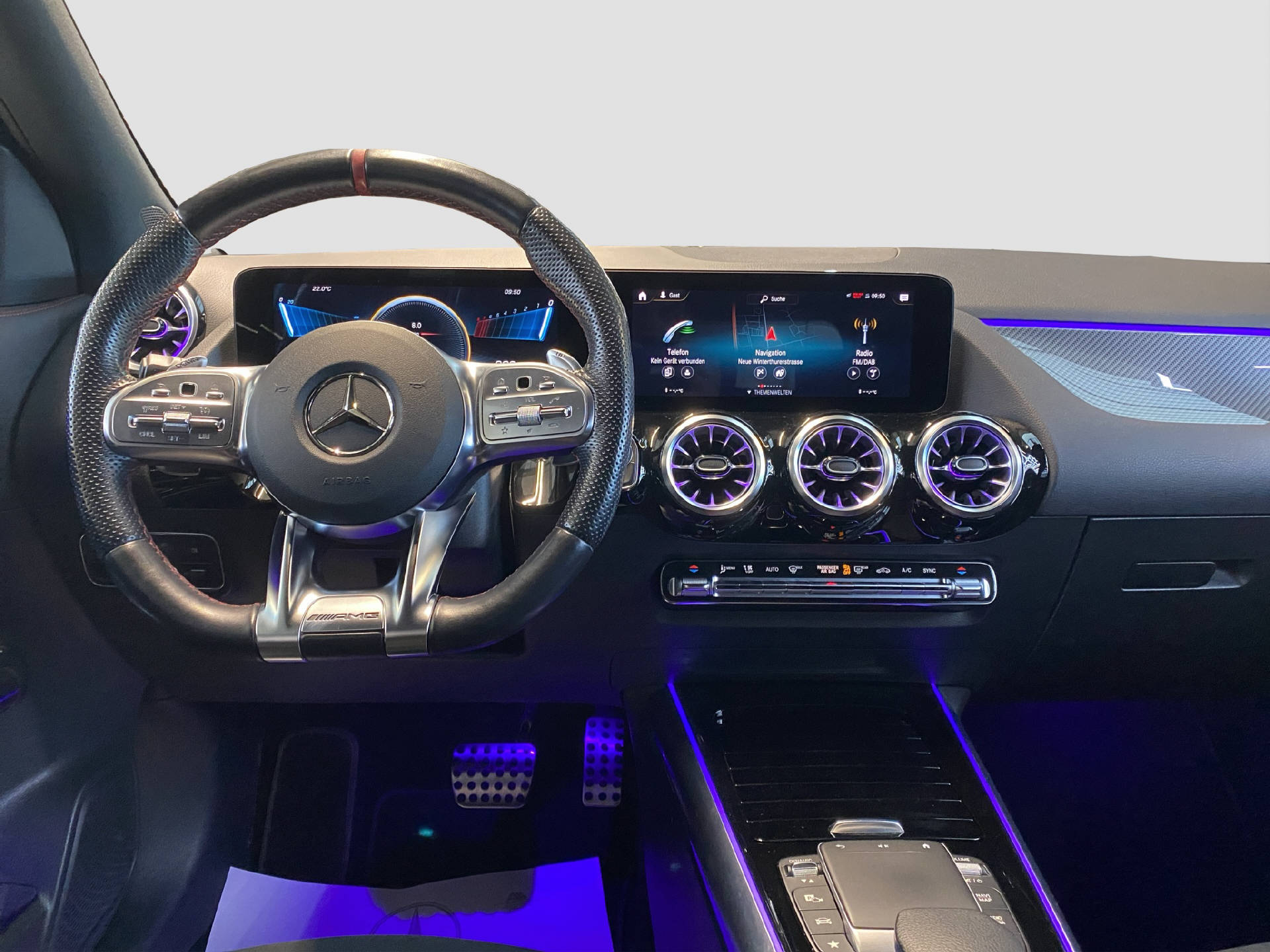 MERCEDES-BENZ GLA 35 AMG 4MATIC-image-7